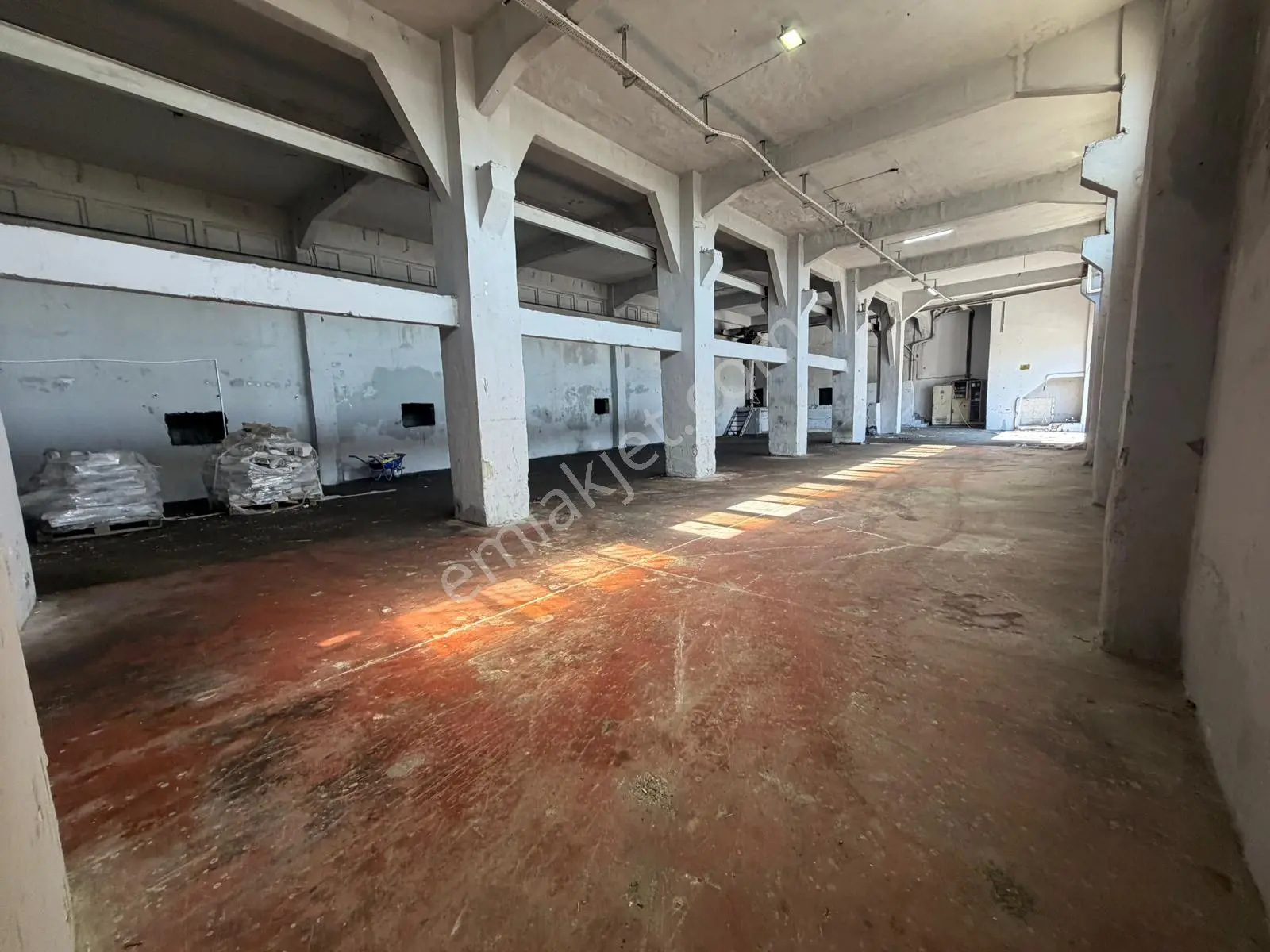 Aydın İnş. Sanayi İçinde 1200m2 Yüksek Kw Her İşe Uygun Fabrika