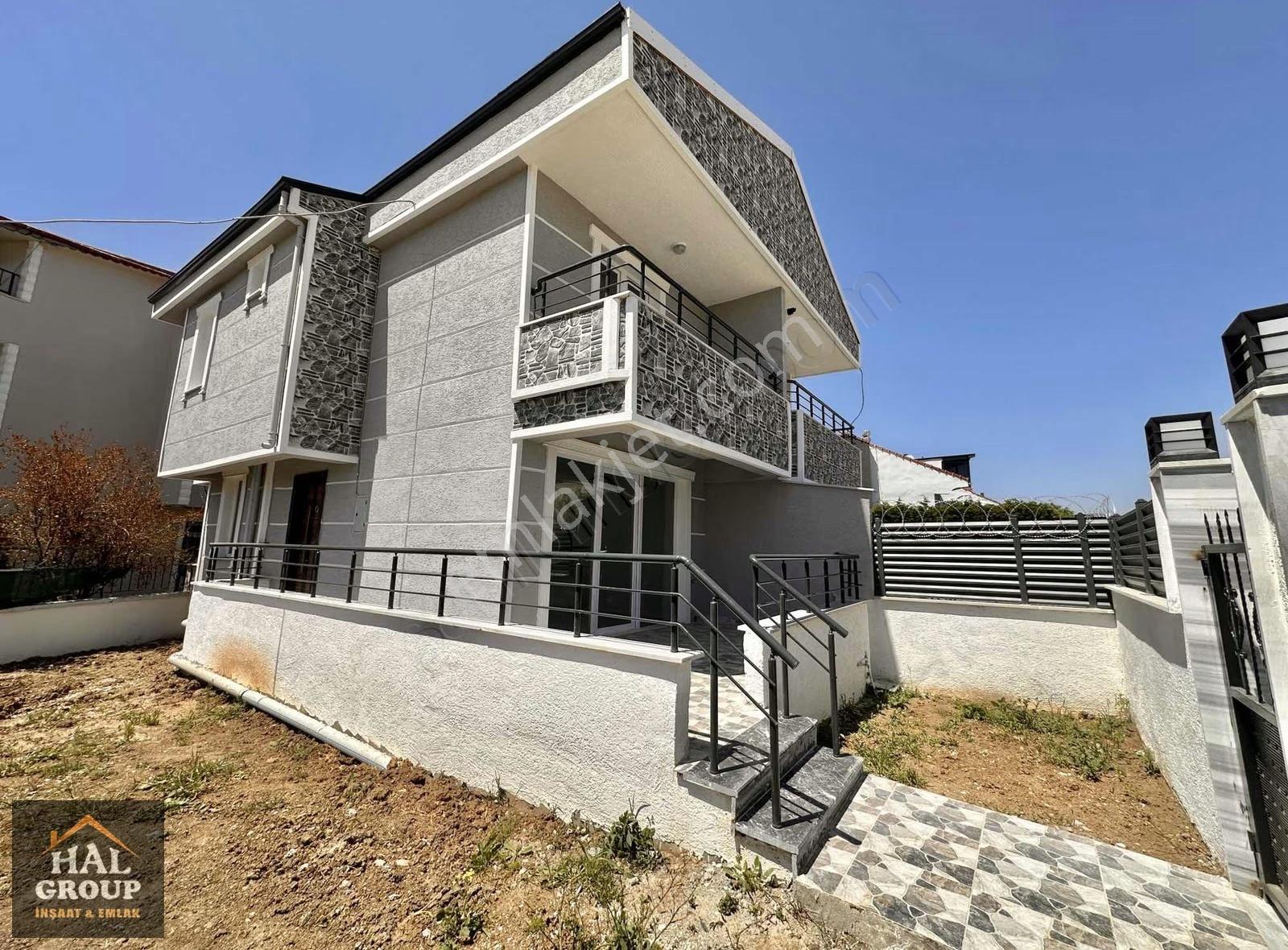 ╭╯hâl İnşaat╰╮- Merkezi Konumda Bahçeli İskanlı Müstakil Villa - - Görsel 11