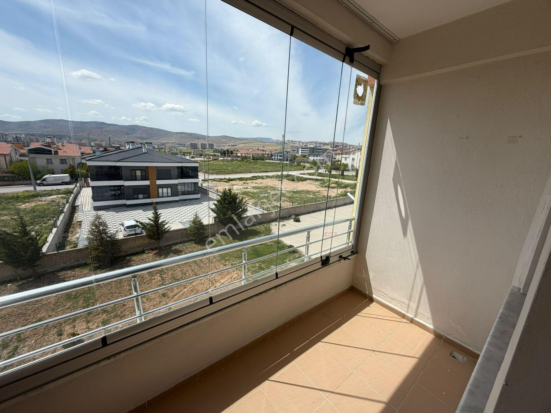 Beyhekim Mahallesi Şafak Cad. Ara Kat 3+1 Geniş Satılık Daire - Görsel 2