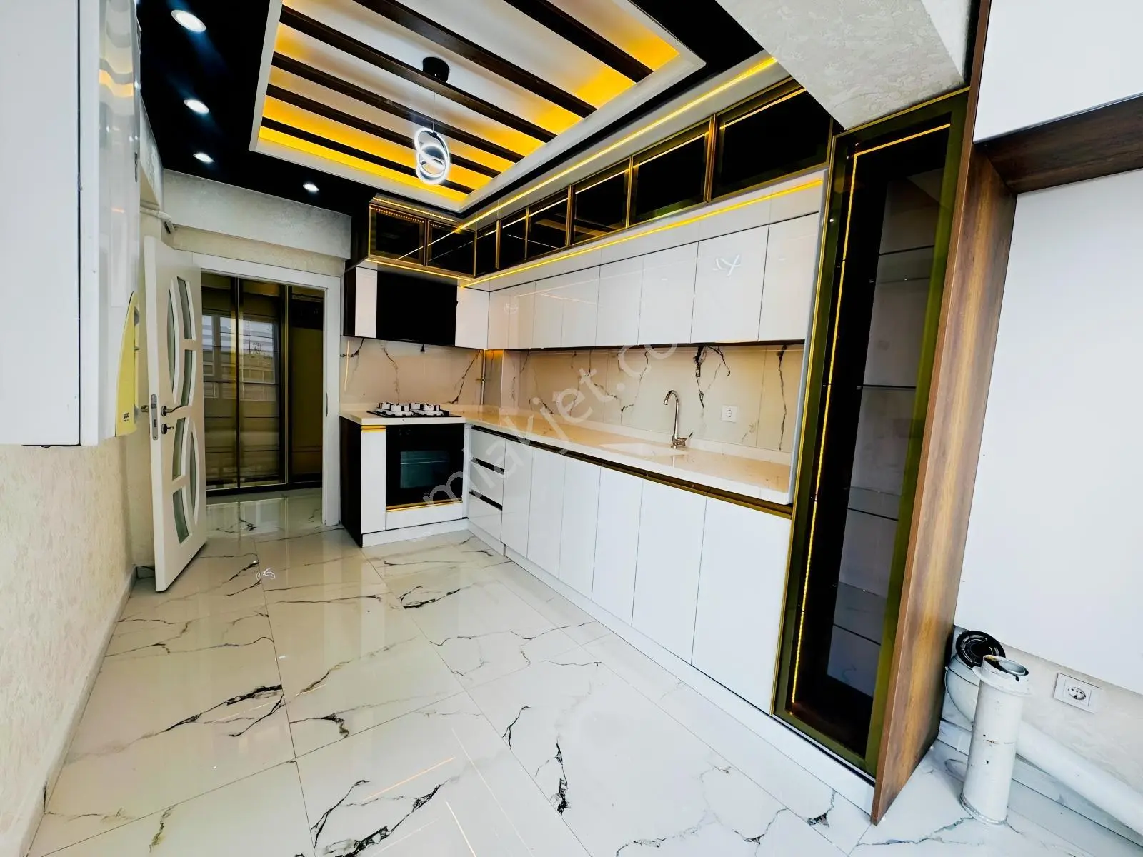 Andiçen Mah.3+1 Ön Cephe Bağımsız Full Yapılı Altta Daire Mevcut