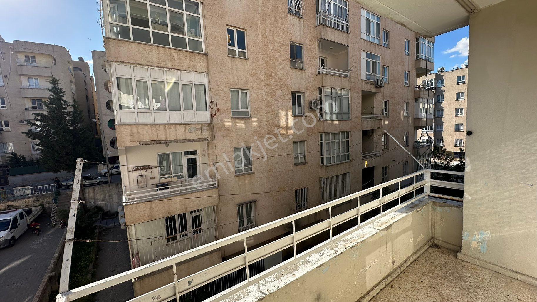 Deniz Gayrimenkul’den Yenişehir Mah Şanmed Hastane Civarında Satılık 3+1 Ara Kat Daire - Görsel 24