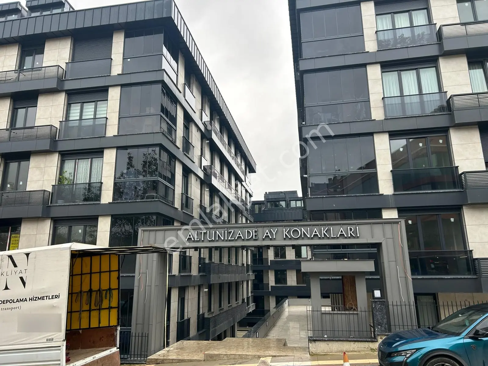 Altunizade'de Site İçinde 3+2 160 M2 Satılık Dubleks Daire - Görsel 2