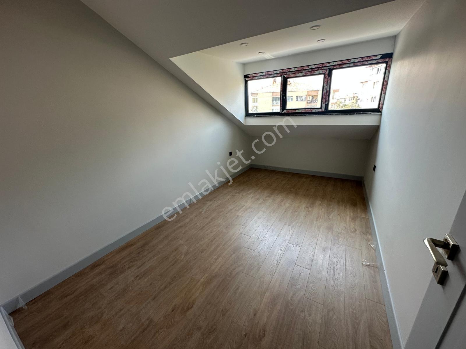 Altunizade'de Site İçinde 3+2 160 M2 Satılık Dubleks Daire - Görsel 10