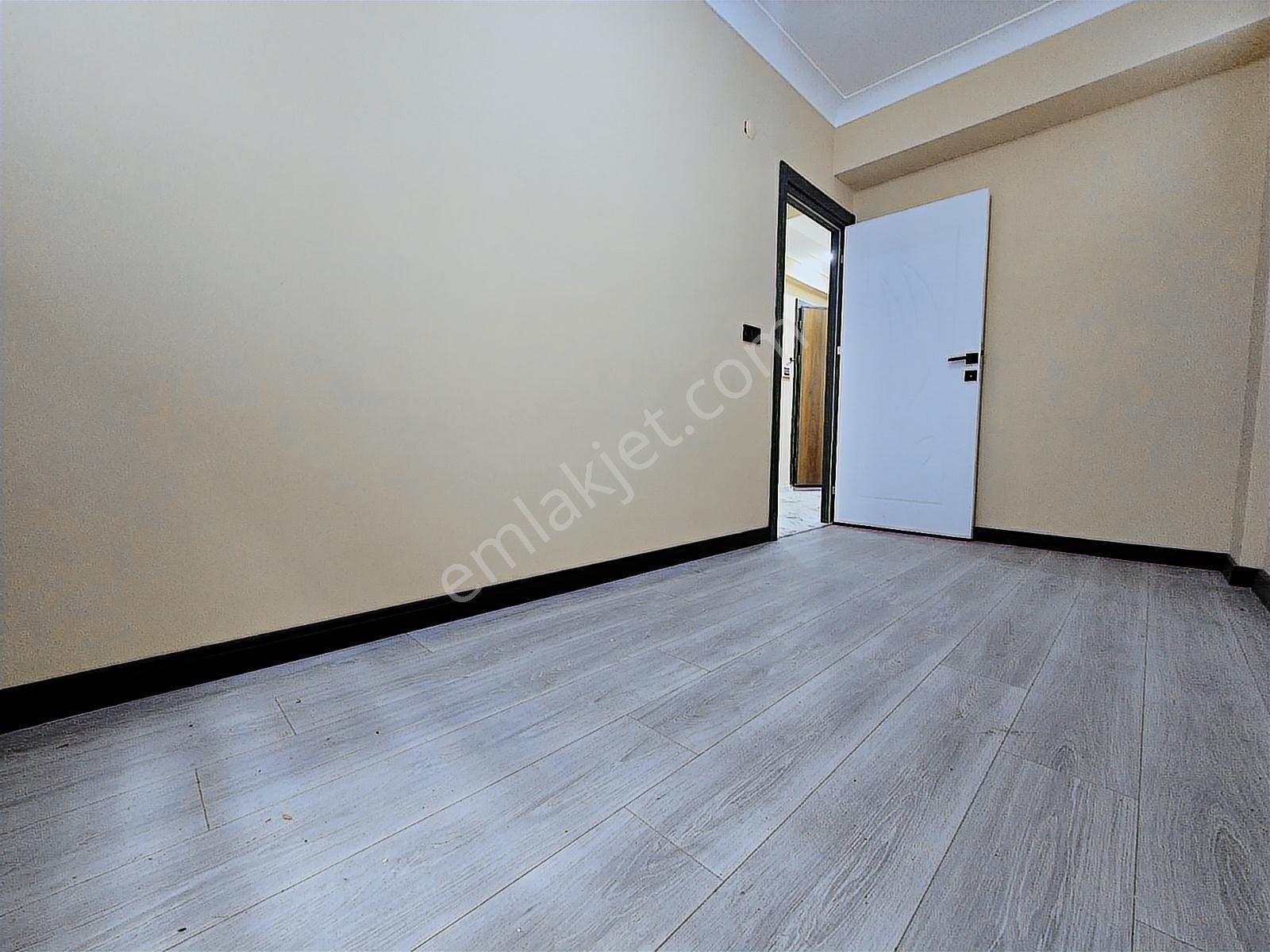 Mimar Yapıdan Altınşehirde Satılık 2+1 Lüx Bahçe Kat - Görsel 16
