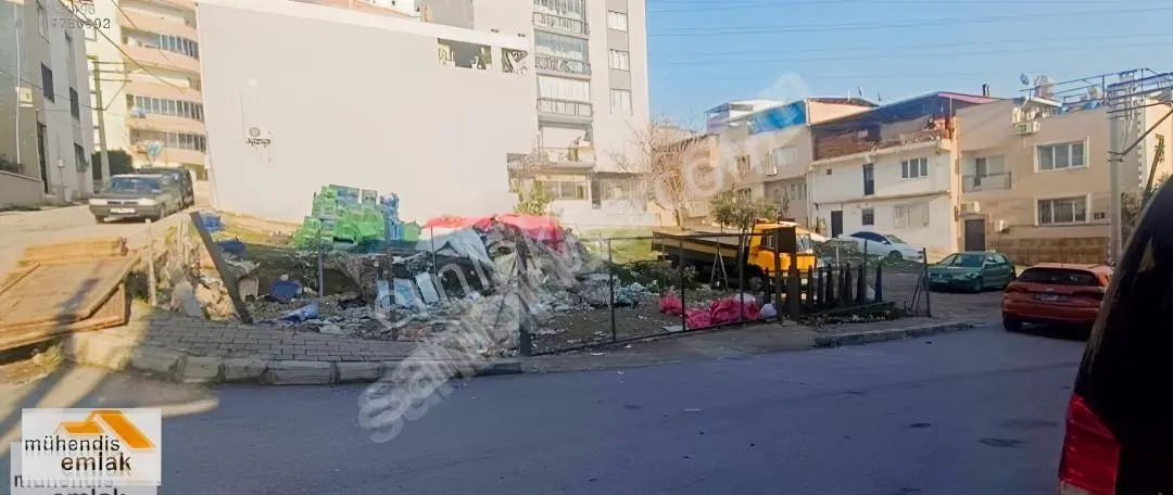 Karabağlar Merkezde Arsada Etrafı Çevrili Depoya Uygun İş Yeri