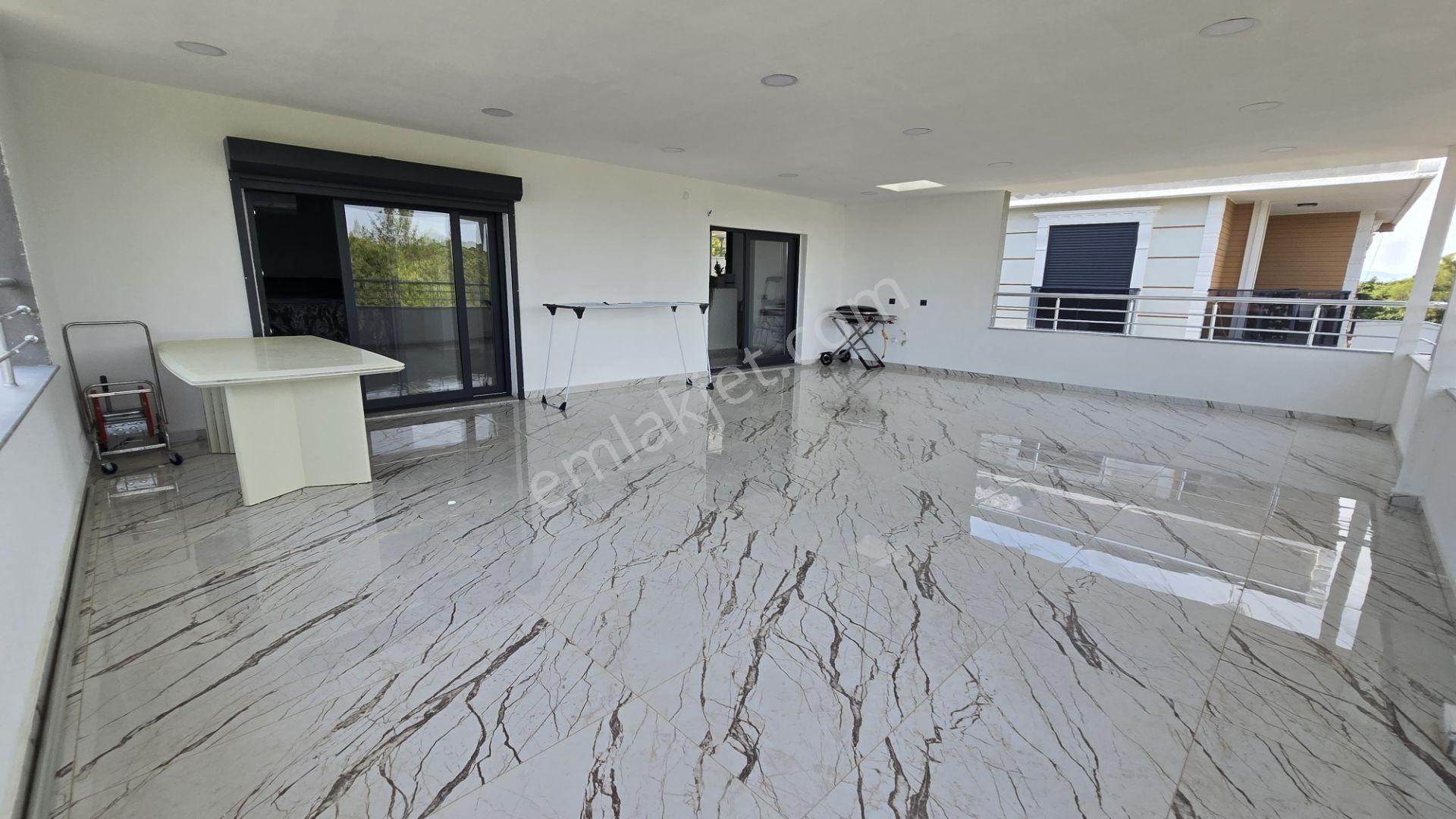 Denize Yürüme Mesafesinde Tam Müstakil Satılık Villa - Görsel 45