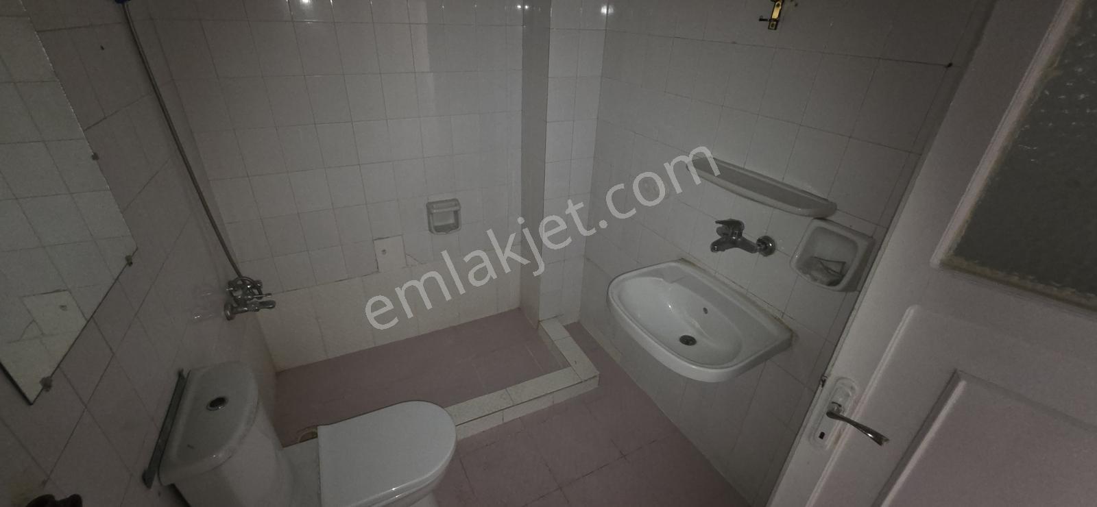 Karşıyaka Yamanlarda 3 Katlı Bina - Görsel 22