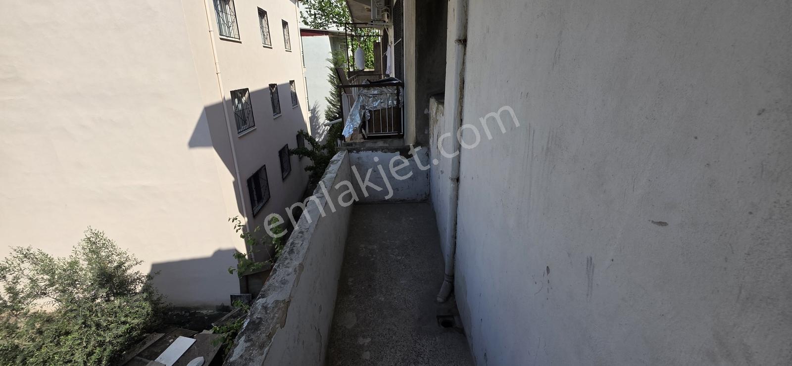 Karşıyaka Yamanlarda 3 Katlı Bina - Görsel 19