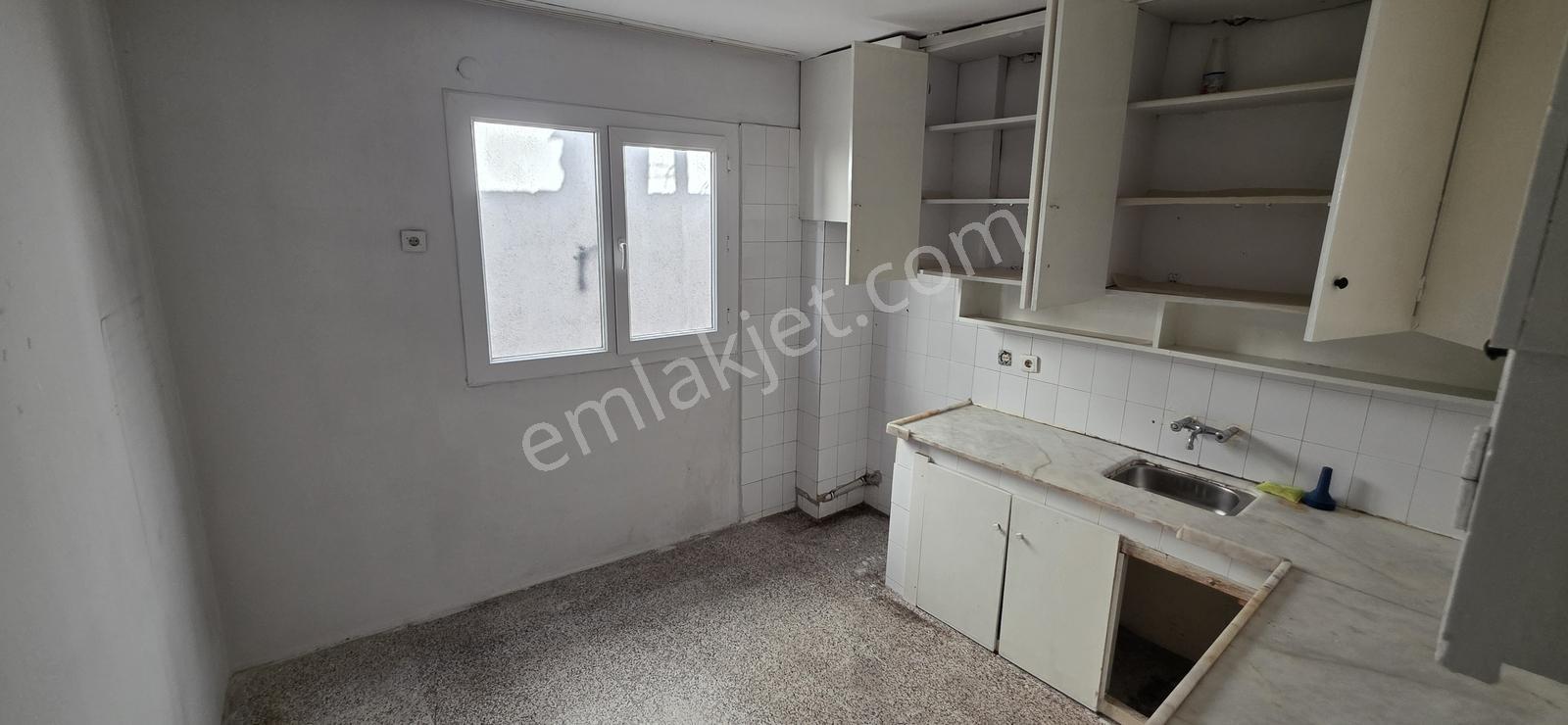 Karşıyaka Yamanlarda 3 Katlı Bina - Görsel 29