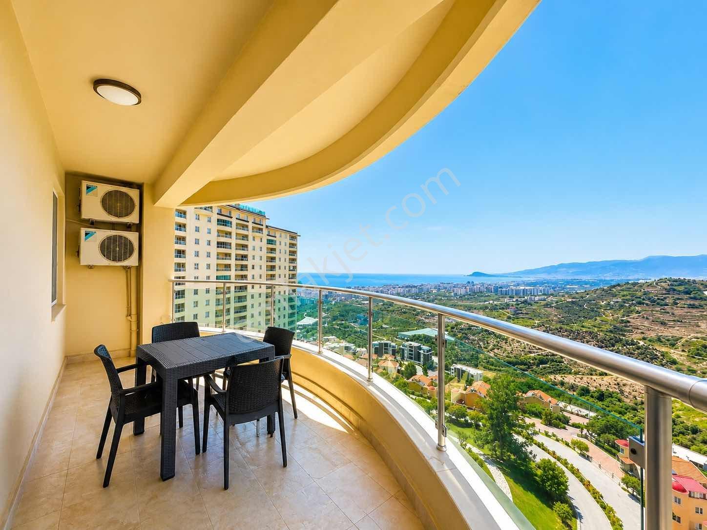 Gold City'de Acil Satılık 3+1 Eşyalı Deniz Kale Manzaralı Daıre - Görsel 32