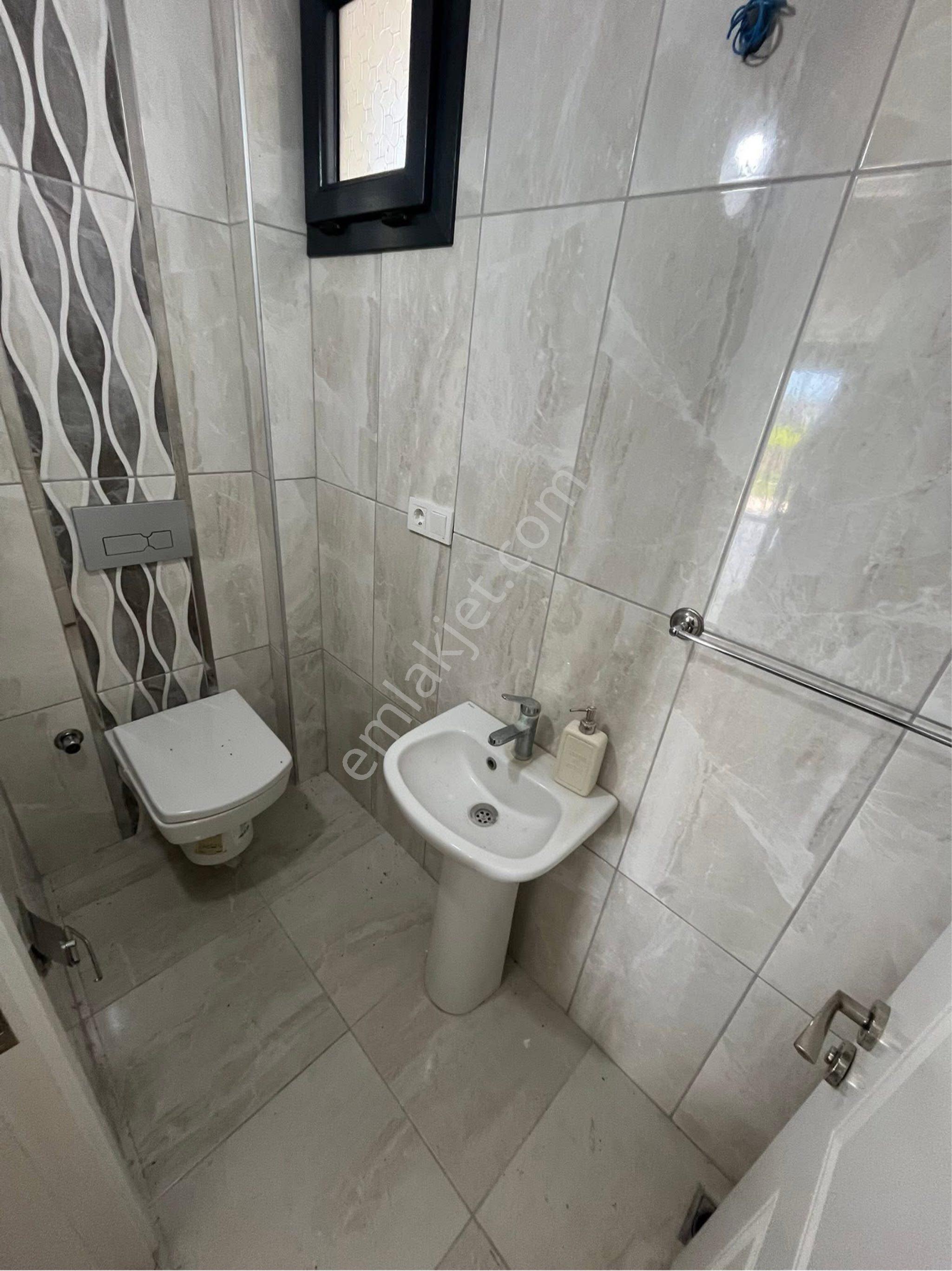 Kuşadasında Havuzlu Site İçinde Deniz Manzaralı 4+1 Yazlık Villa - Görsel 15