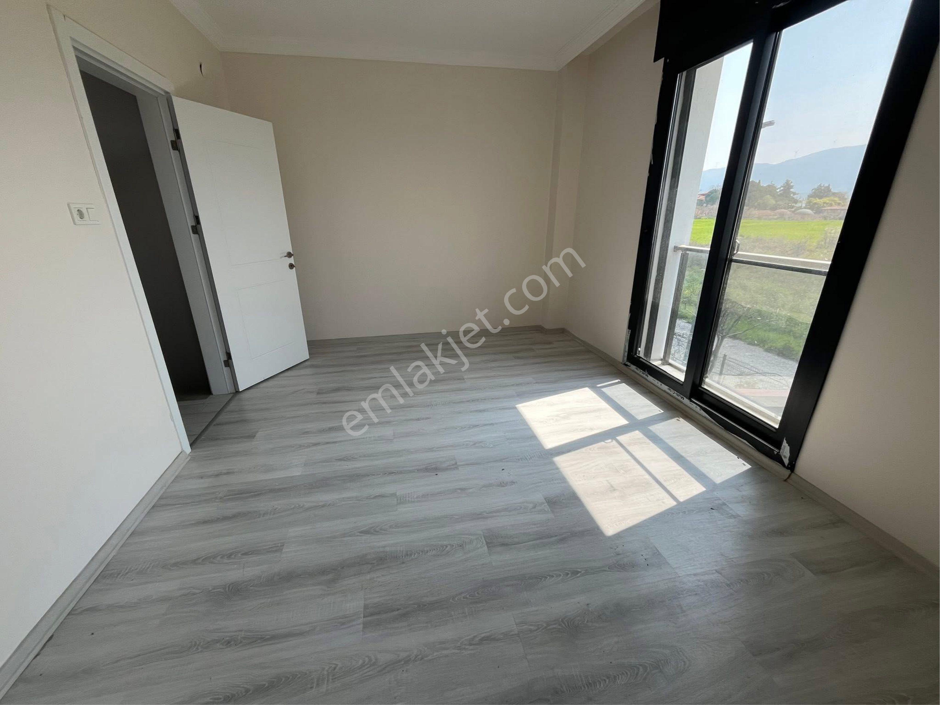 Kuşadasında Havuzlu Site İçinde Deniz Manzaralı 4+1 Yazlık Villa - Görsel 19