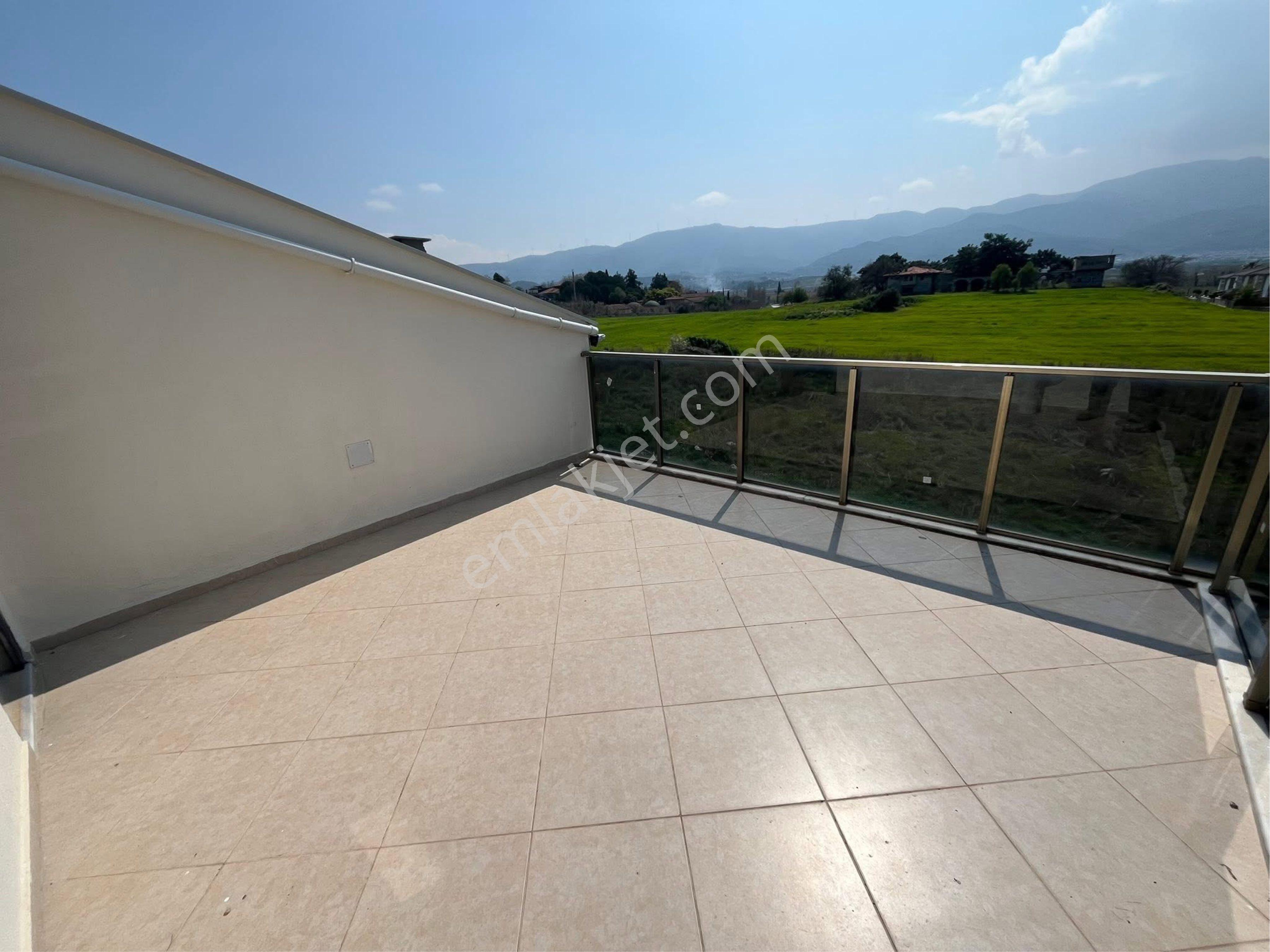 Kuşadasında Havuzlu Site İçinde Deniz Manzaralı 4+1 Yazlık Villa - Görsel 28