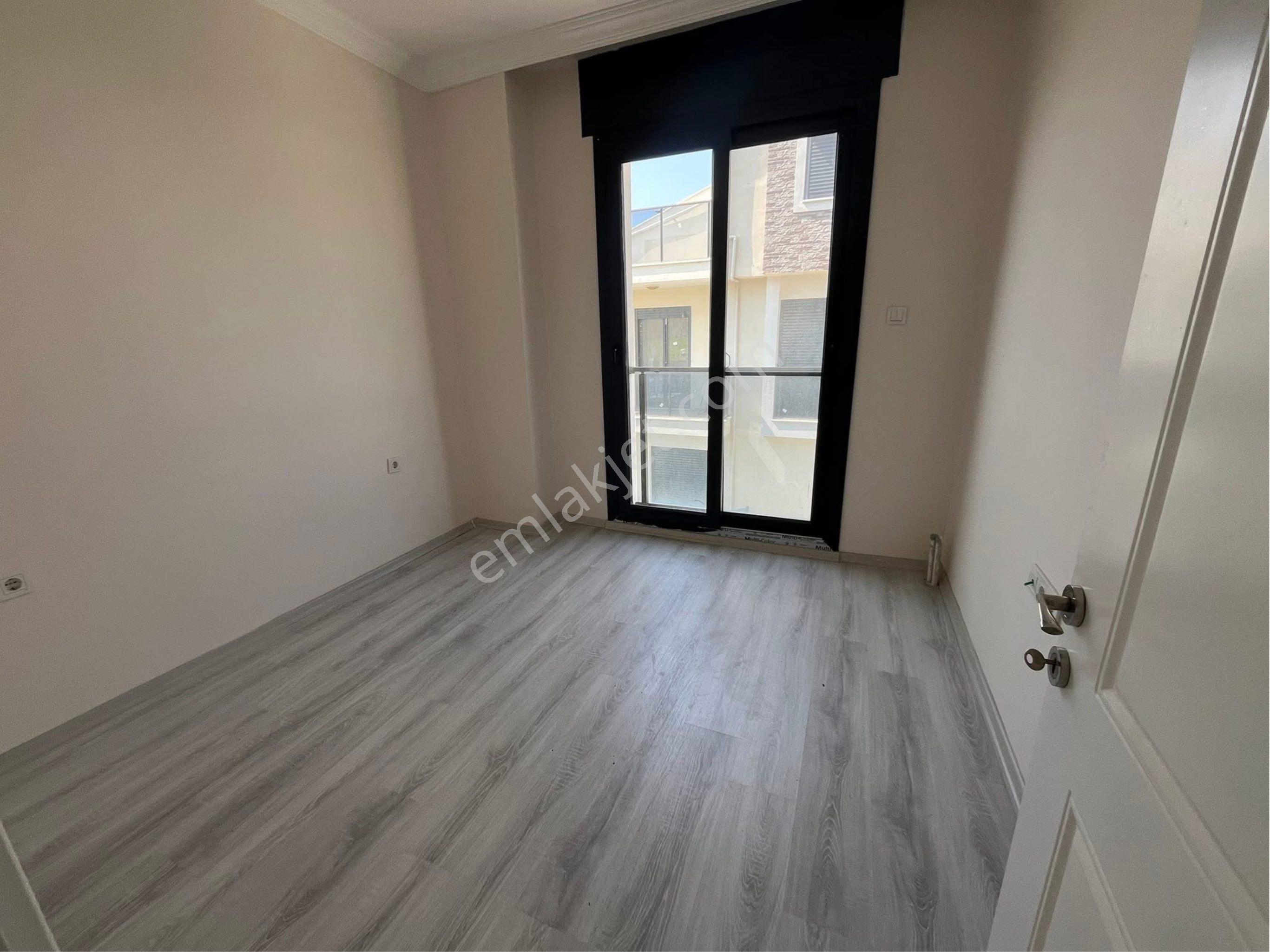 Kuşadasında Havuzlu Site İçinde Deniz Manzaralı 4+1 Yazlık Villa - Görsel 21
