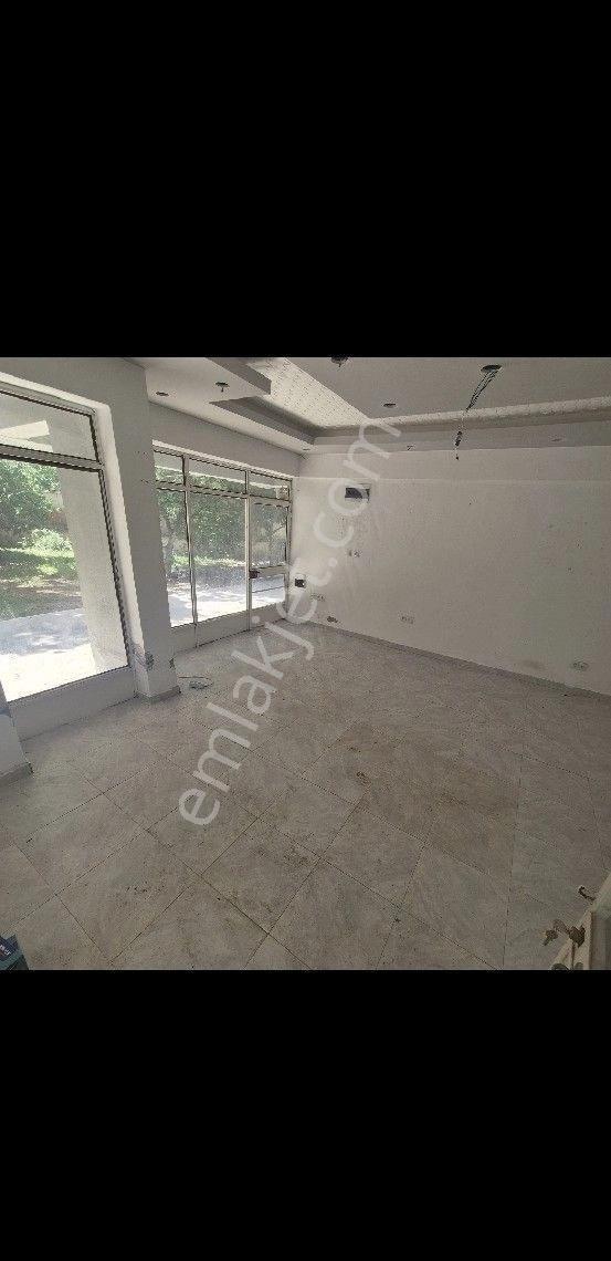 Konyaaltı Hurmadan 35m2 Satılık Dükkan