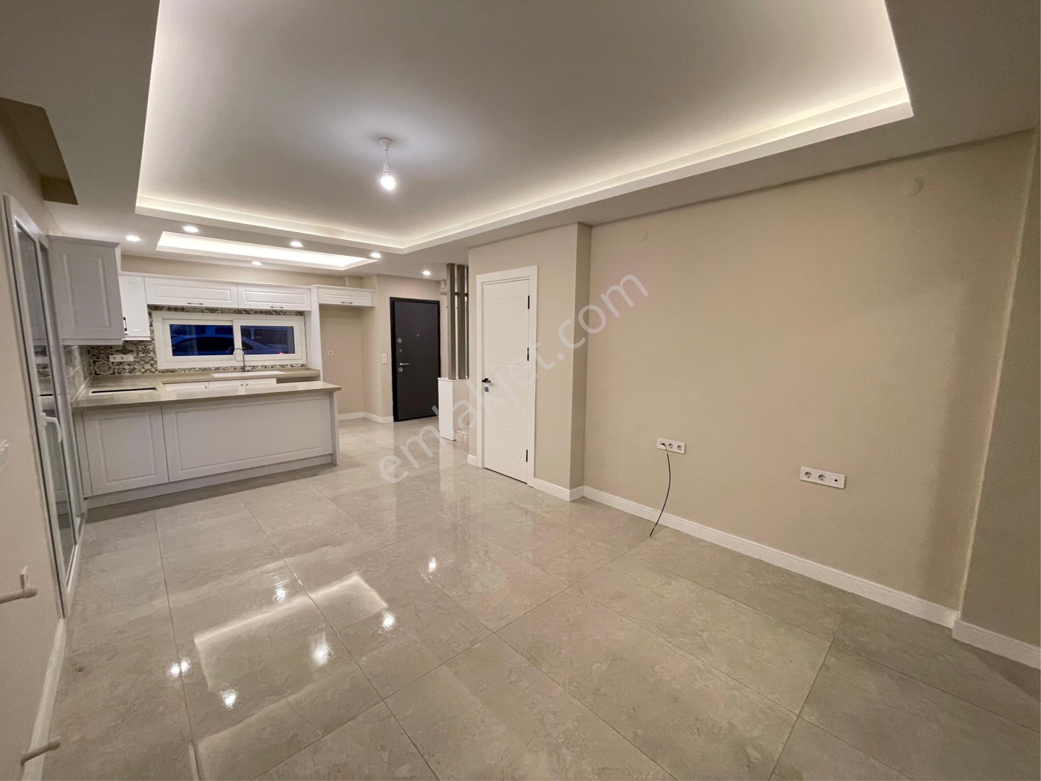 Kuşadası Davutlarda 3+1 Sıfır Açık Kapalı Havuzlu Konseptli Sitede Satılık Villa - Görsel 13