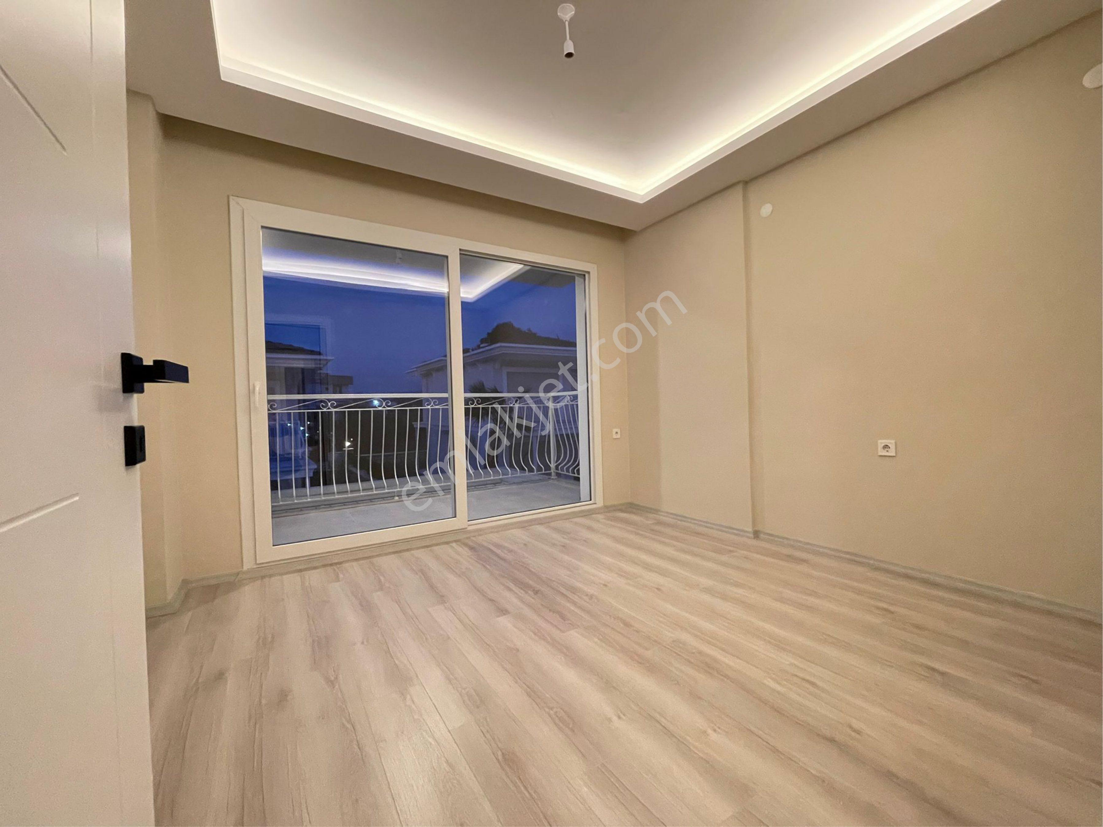 Kuşadası Davutlarda 3+1 Sıfır Açık Kapalı Havuzlu Konseptli Sitede Satılık Villa - Görsel 26