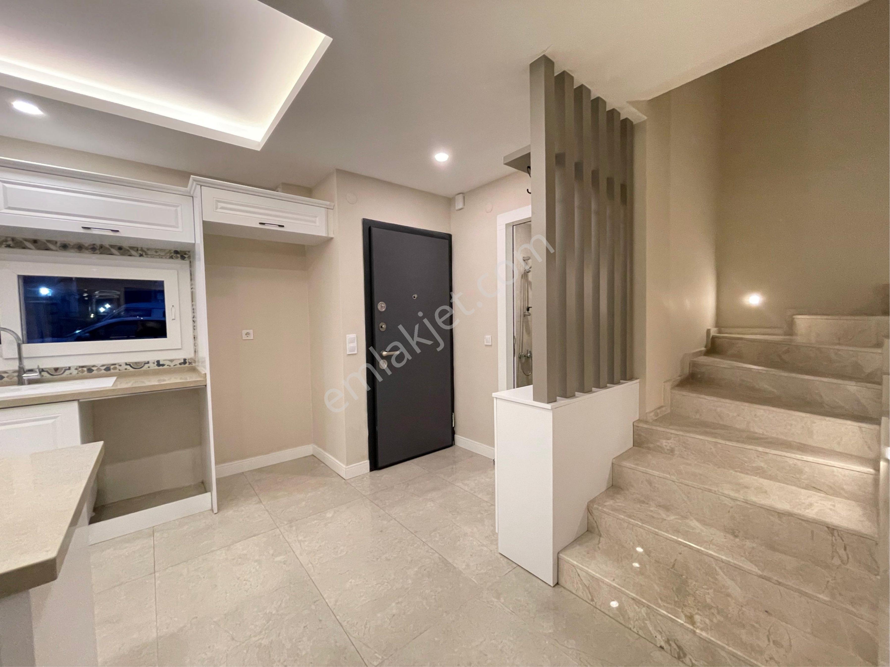Kuşadası Davutlarda 3+1 Sıfır Açık Kapalı Havuzlu Konseptli Sitede Satılık Villa - Görsel 19