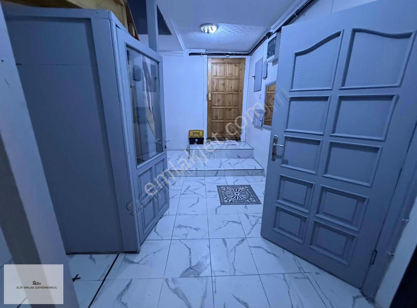 Elif Emlaktan Kiralık Müstakil 3 Katlı Ev - Görsel 13