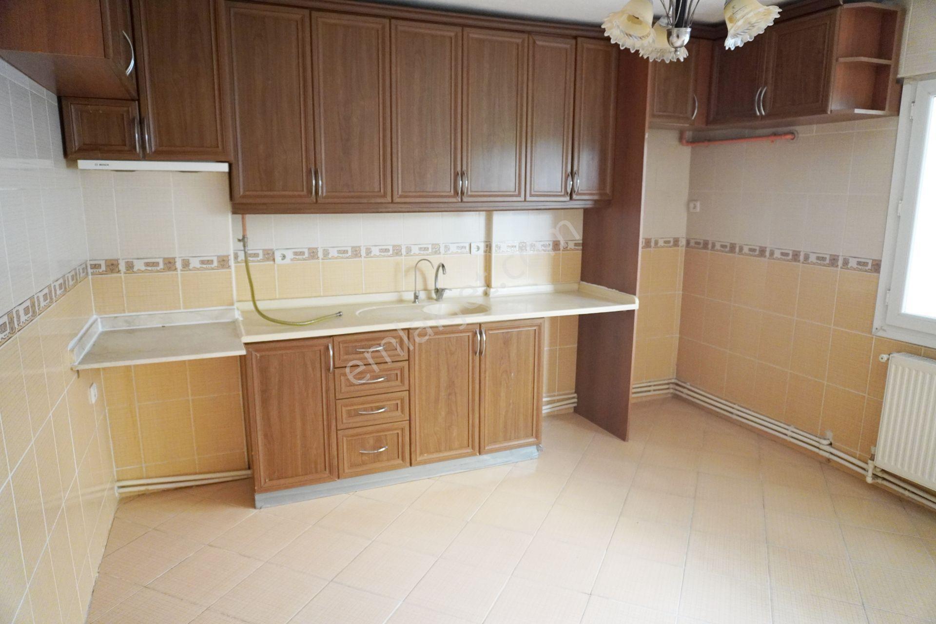 Küçükçiğli De Kiralık Fiyat Düştü 3+1 Doğalgaz Kombili+balkonlu Çiğli Serkan - Görsel 2