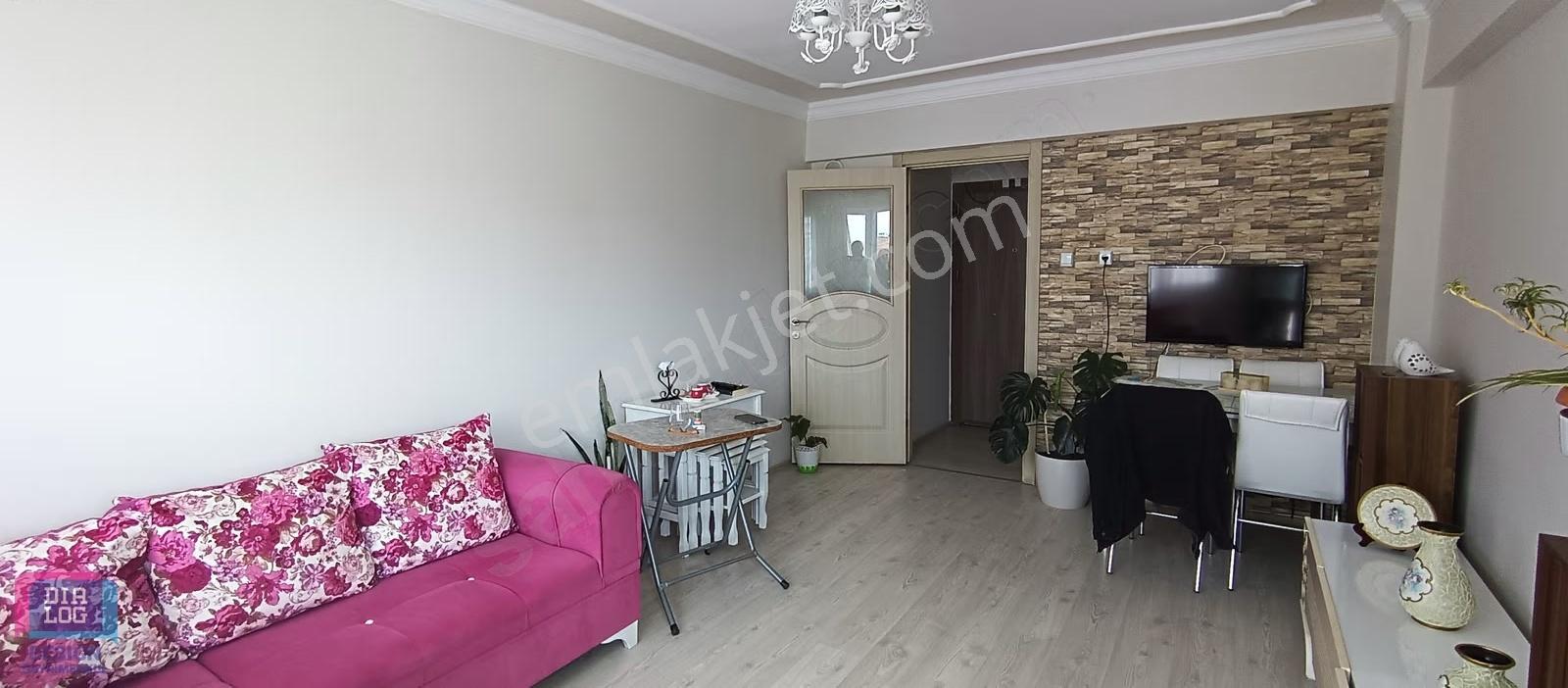 Bayraklı Sevgi Yolunda Tadilatlı 2+1 Daire - Görsel 13