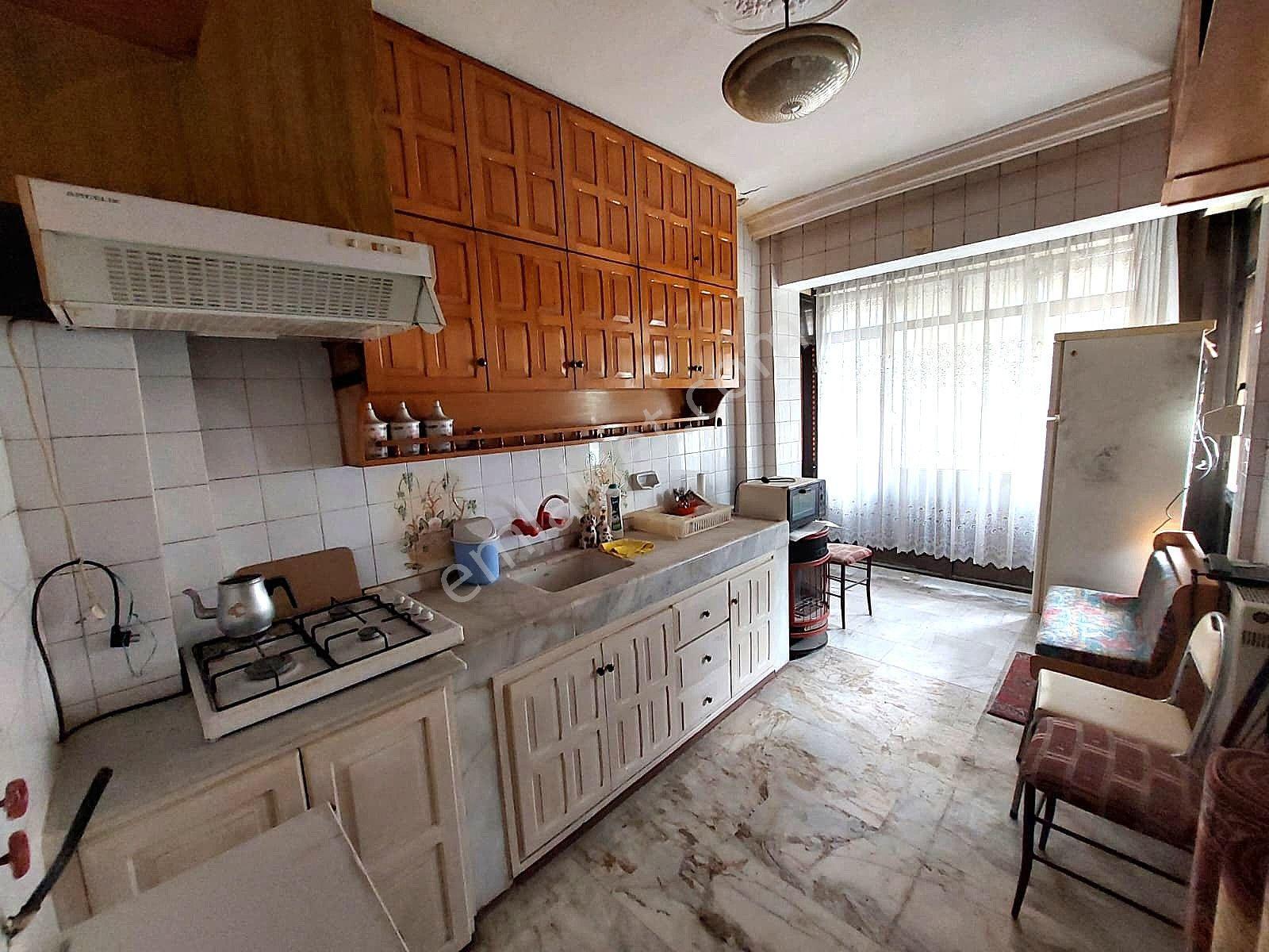 Kuşadası Merkezde 3+1 Satılık Yatırımlık Fırsat Daire - Görsel 9