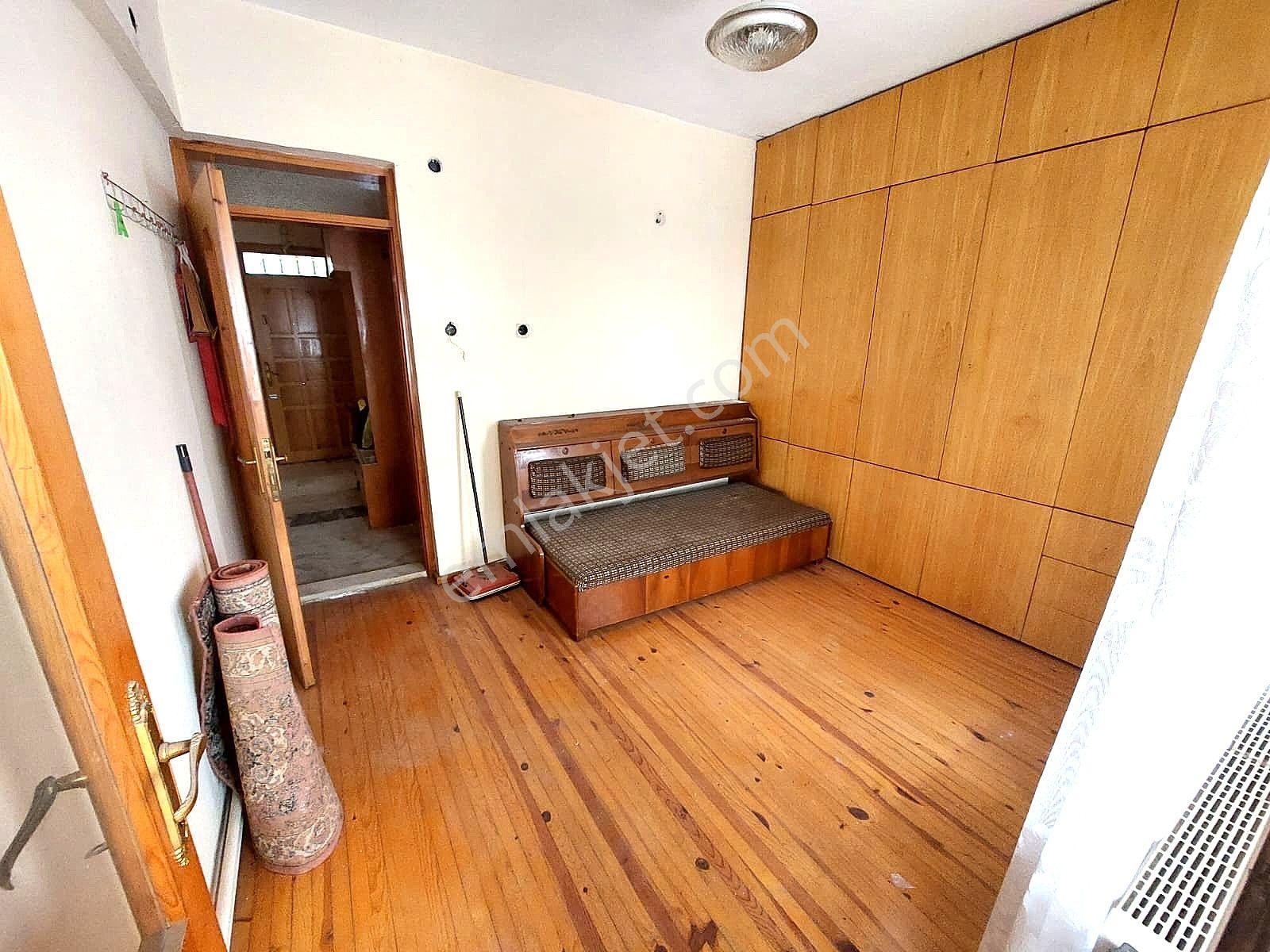 Kuşadası Merkezde 3+1 Satılık Yatırımlık Fırsat Daire - Görsel 8