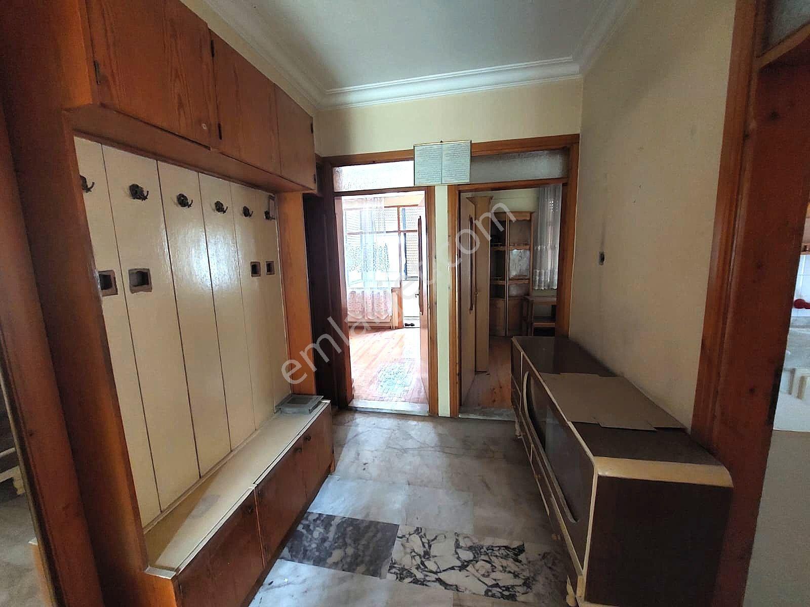 Kuşadası Merkezde 3+1 Satılık Yatırımlık Fırsat Daire - Görsel 18