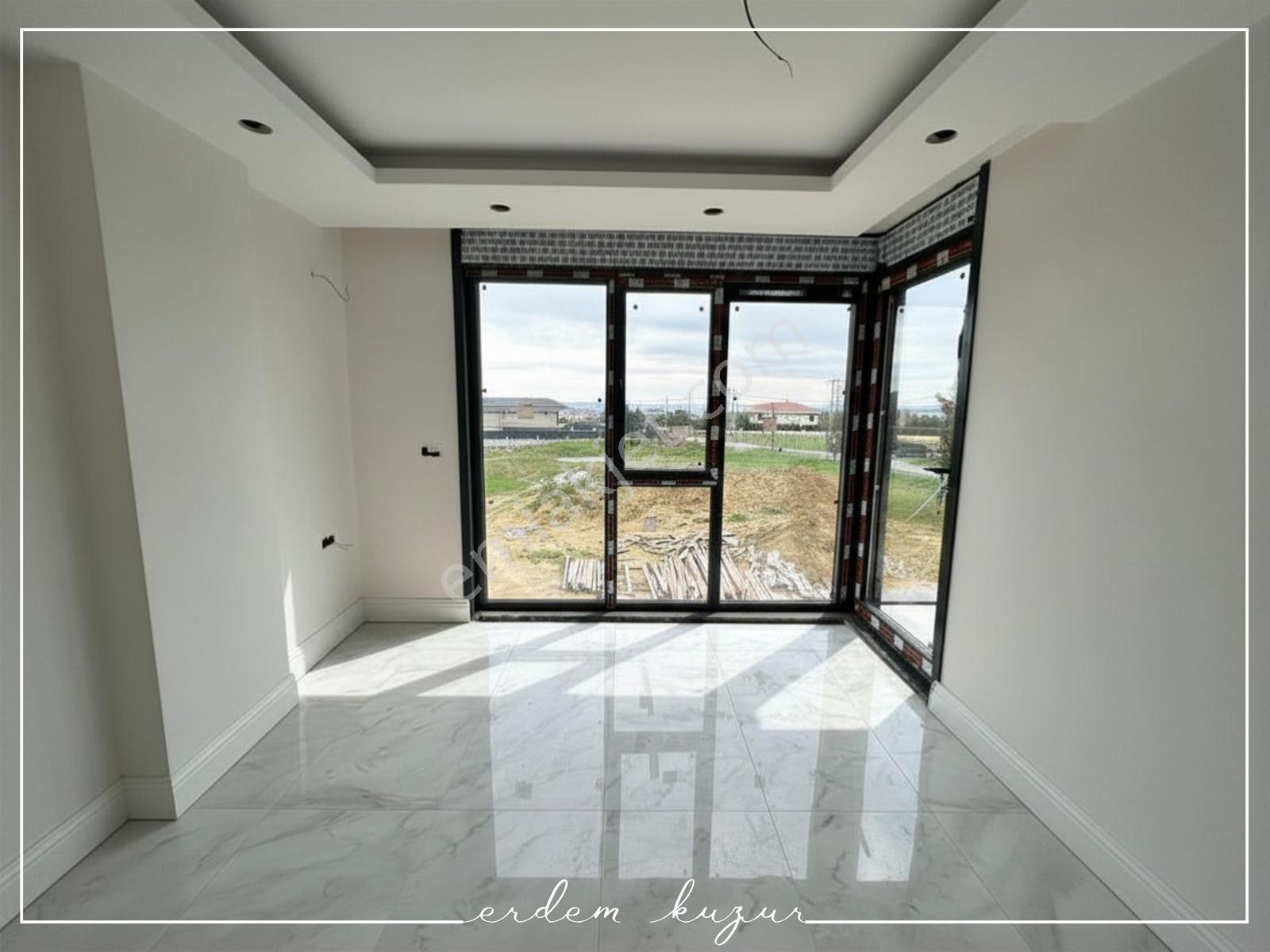 Silivri Ortaköy'de Deniz Manzaralı Lüks Müstakil Villa - Görsel 16