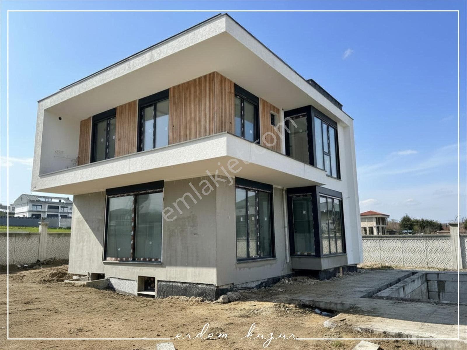 Silivri Ortaköy'de Deniz Manzaralı Lüks Müstakil Villa - Görsel 8
