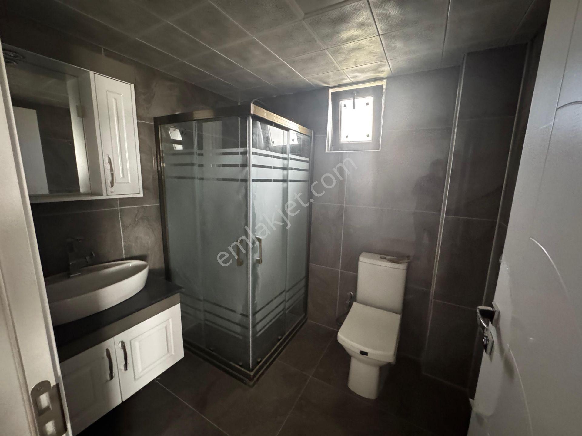 Bağlıca'nın En Gözdesi Triplex Müstakil 6+1 Kapalı Garajlı Villa - Görsel 28