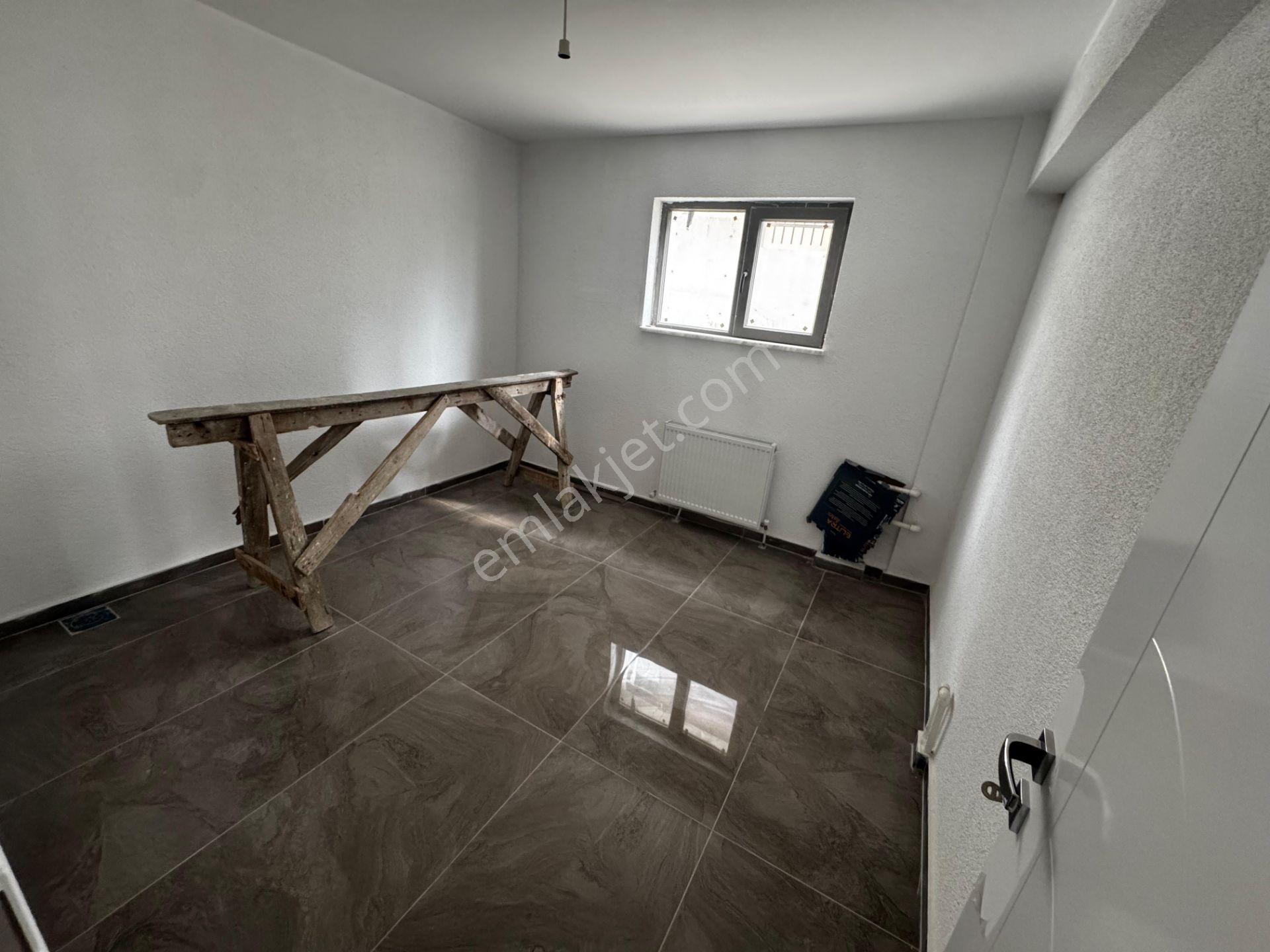 Bağlıca'nın En Gözdesi Triplex Müstakil 6+1 Kapalı Garajlı Villa - Görsel 24