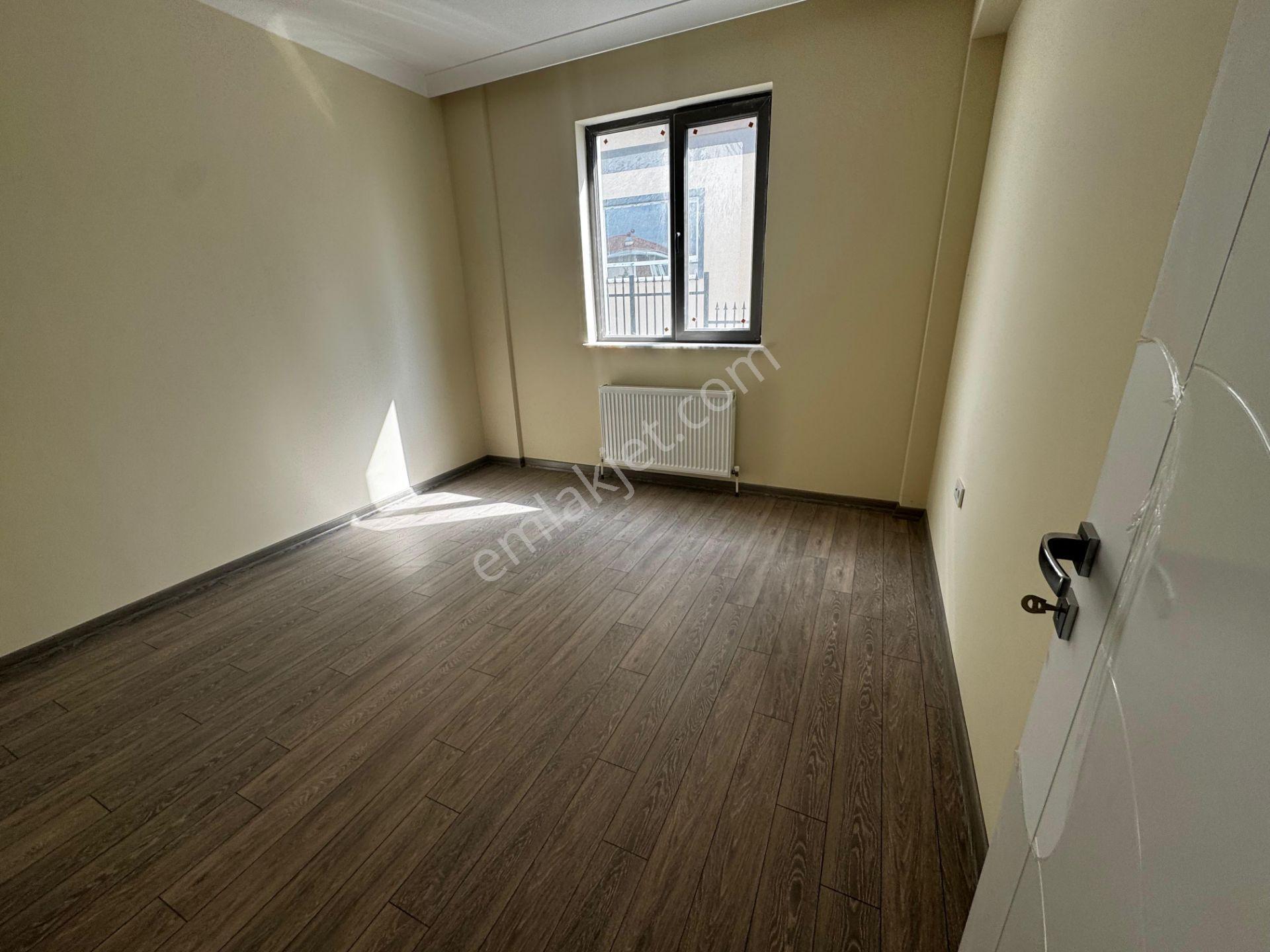 Bağlıca'nın En Gözdesi Triplex Müstakil 6+1 Kapalı Garajlı Villa - Görsel 19