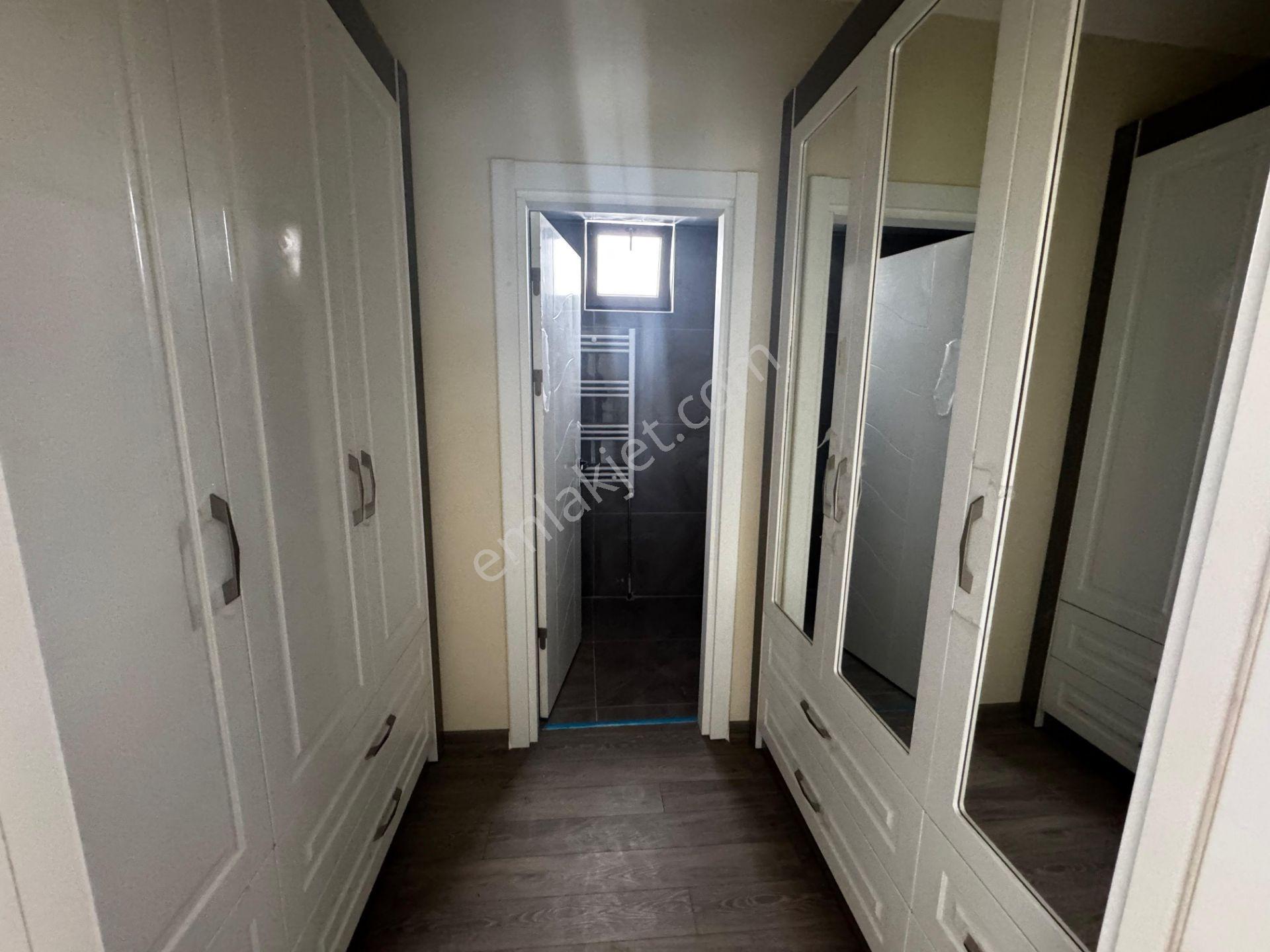 Bağlıca'nın En Gözdesi Triplex Müstakil 6+1 Kapalı Garajlı Villa - Görsel 10