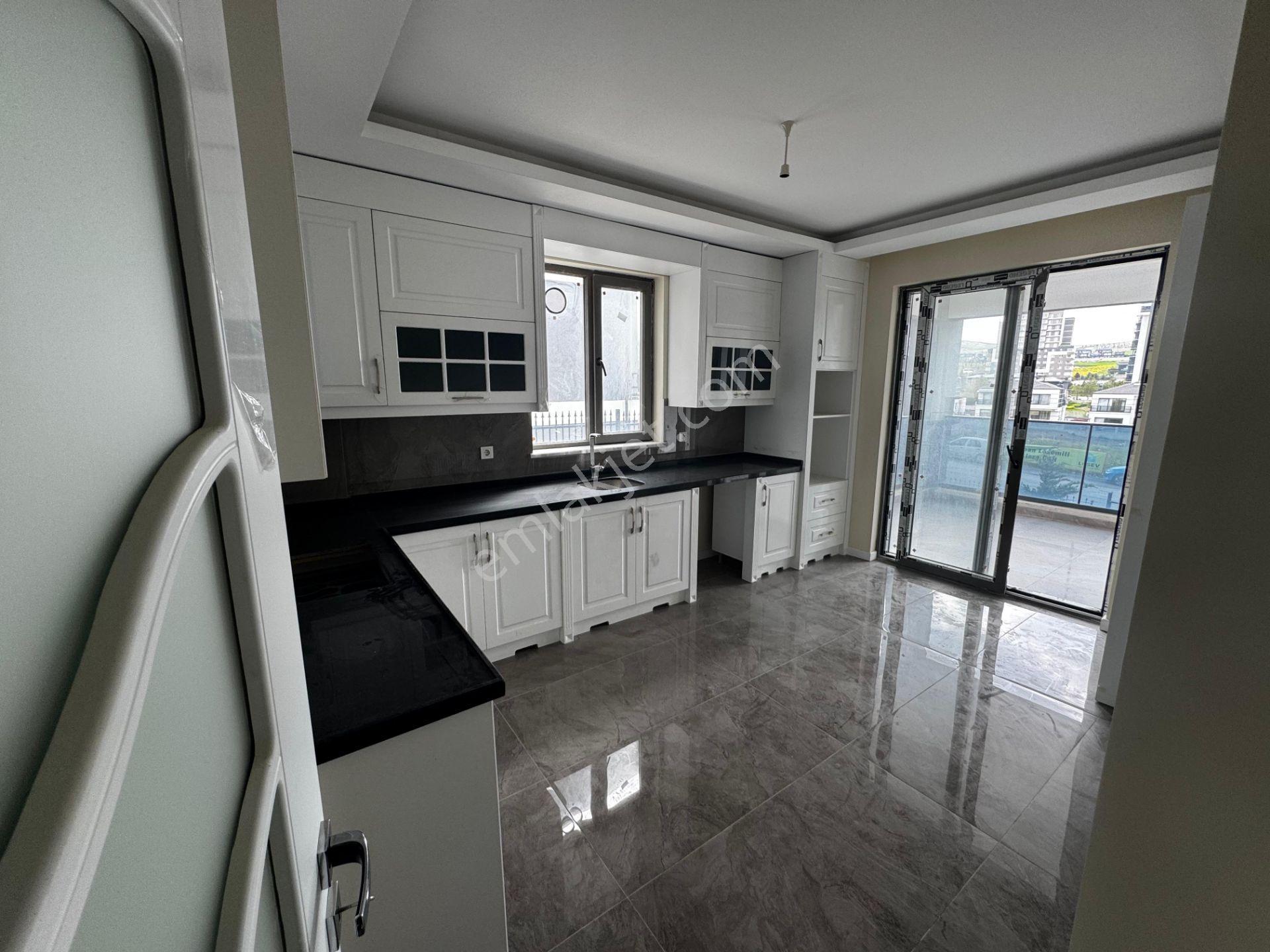 Bağlıca'nın En Gözdesi Triplex Müstakil 6+1 Kapalı Garajlı Villa - Görsel 14