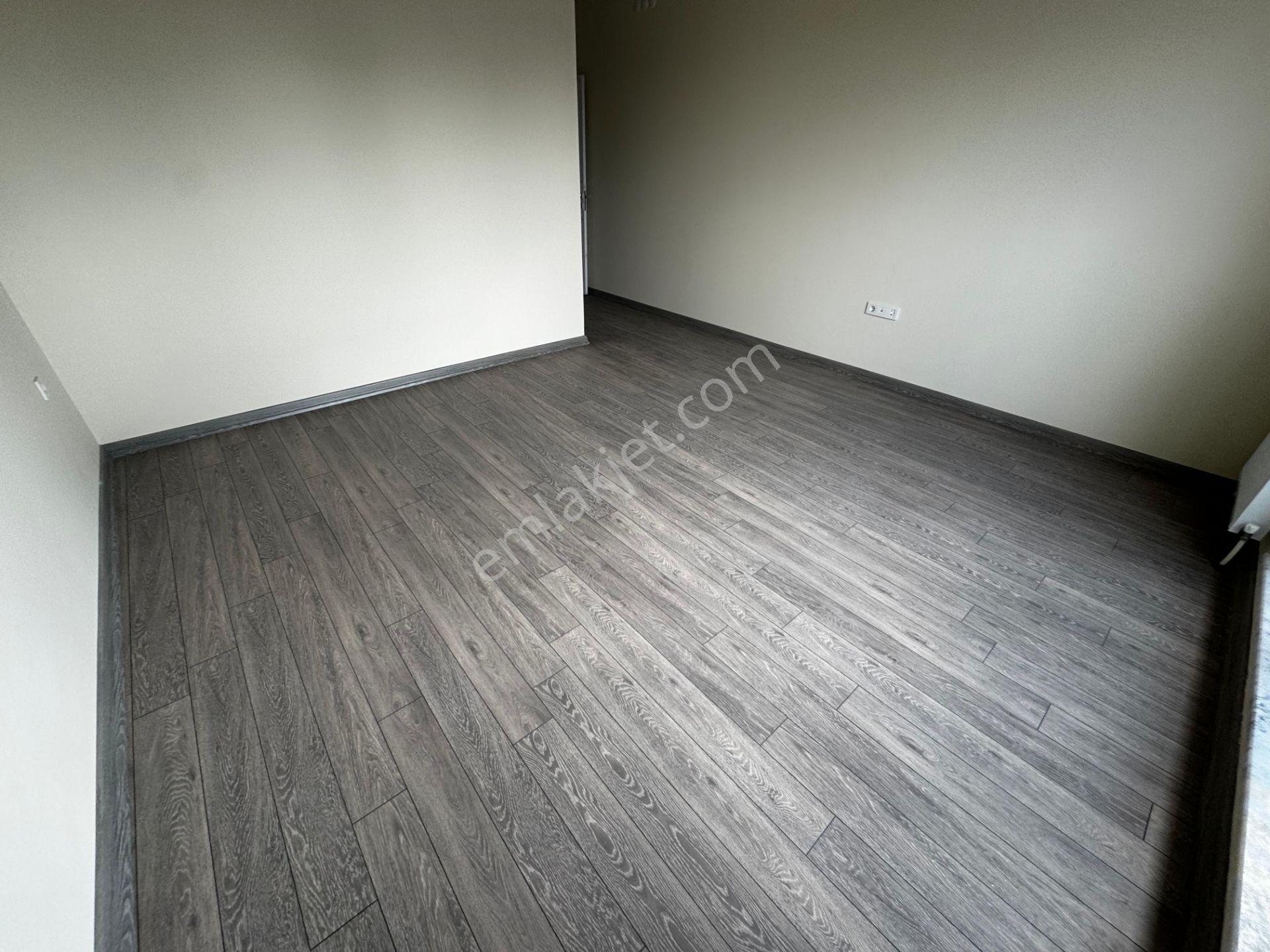 Bağlıca'nın En Gözdesi Triplex Müstakil 6+1 Kapalı Garajlı Villa - Görsel 8