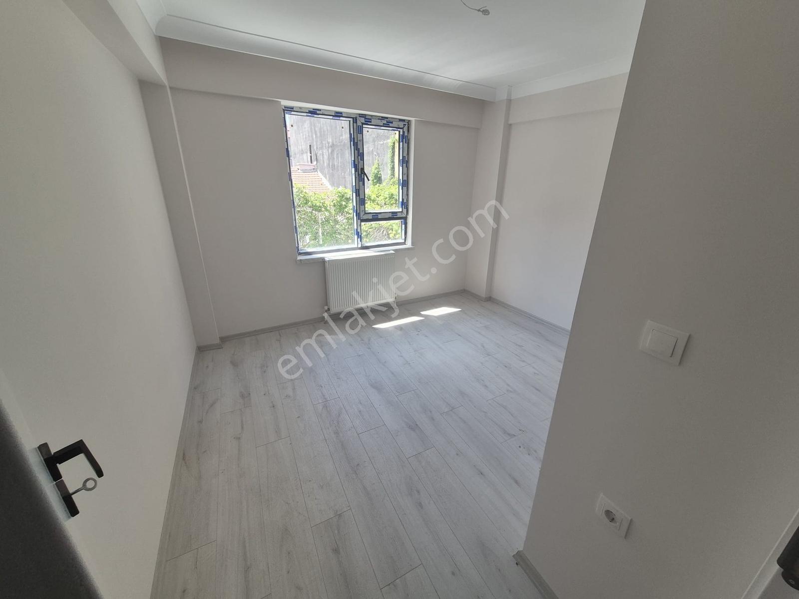 Arel'den Yeni Bina Şehir Hastane Yakını Civan Sk.ta Giriş 1+1 - Görsel 24