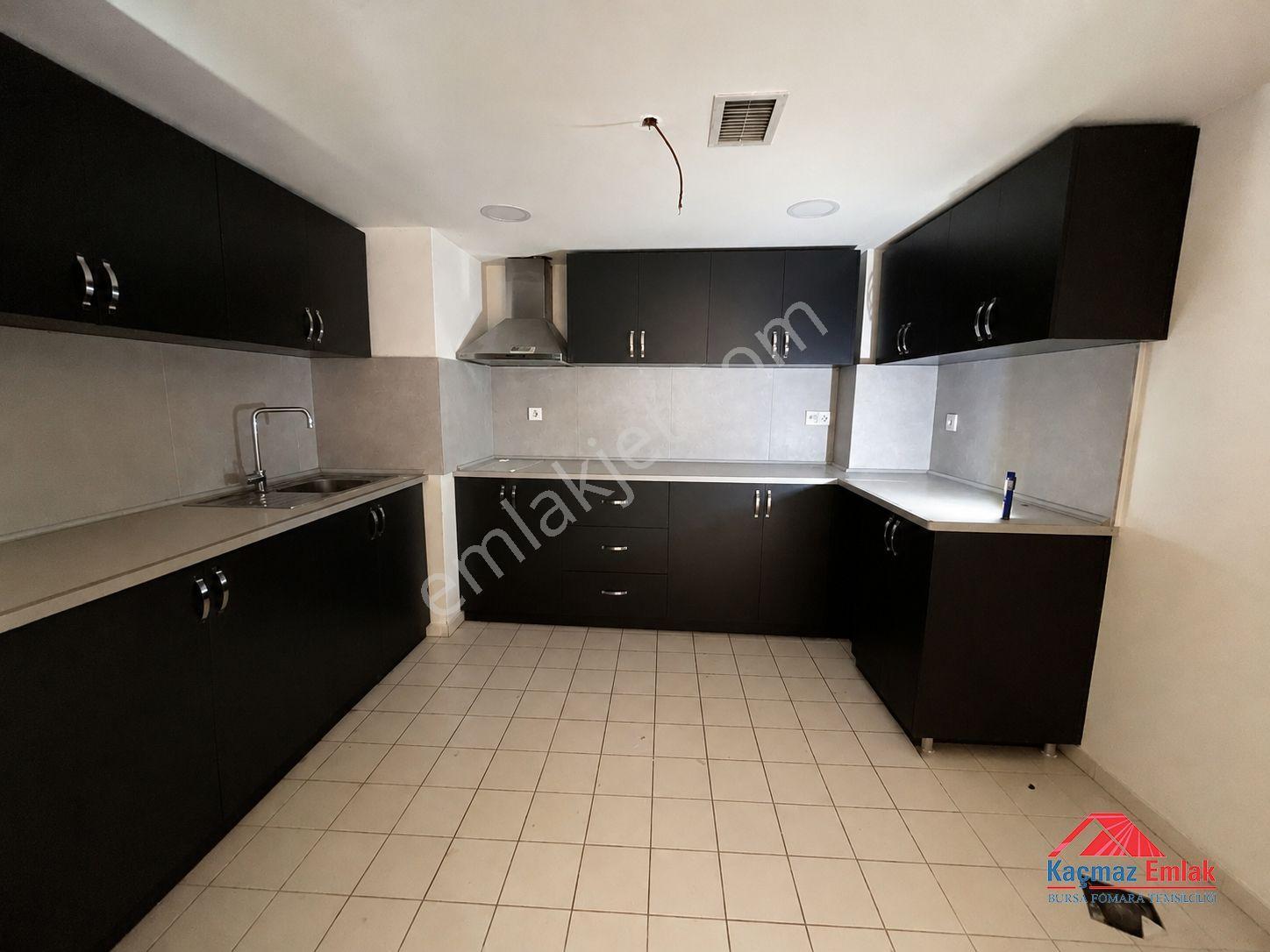 Bursa Osmangazi Merkezde Caddeye Cephe Kiralık Dükkan - Görsel 25
