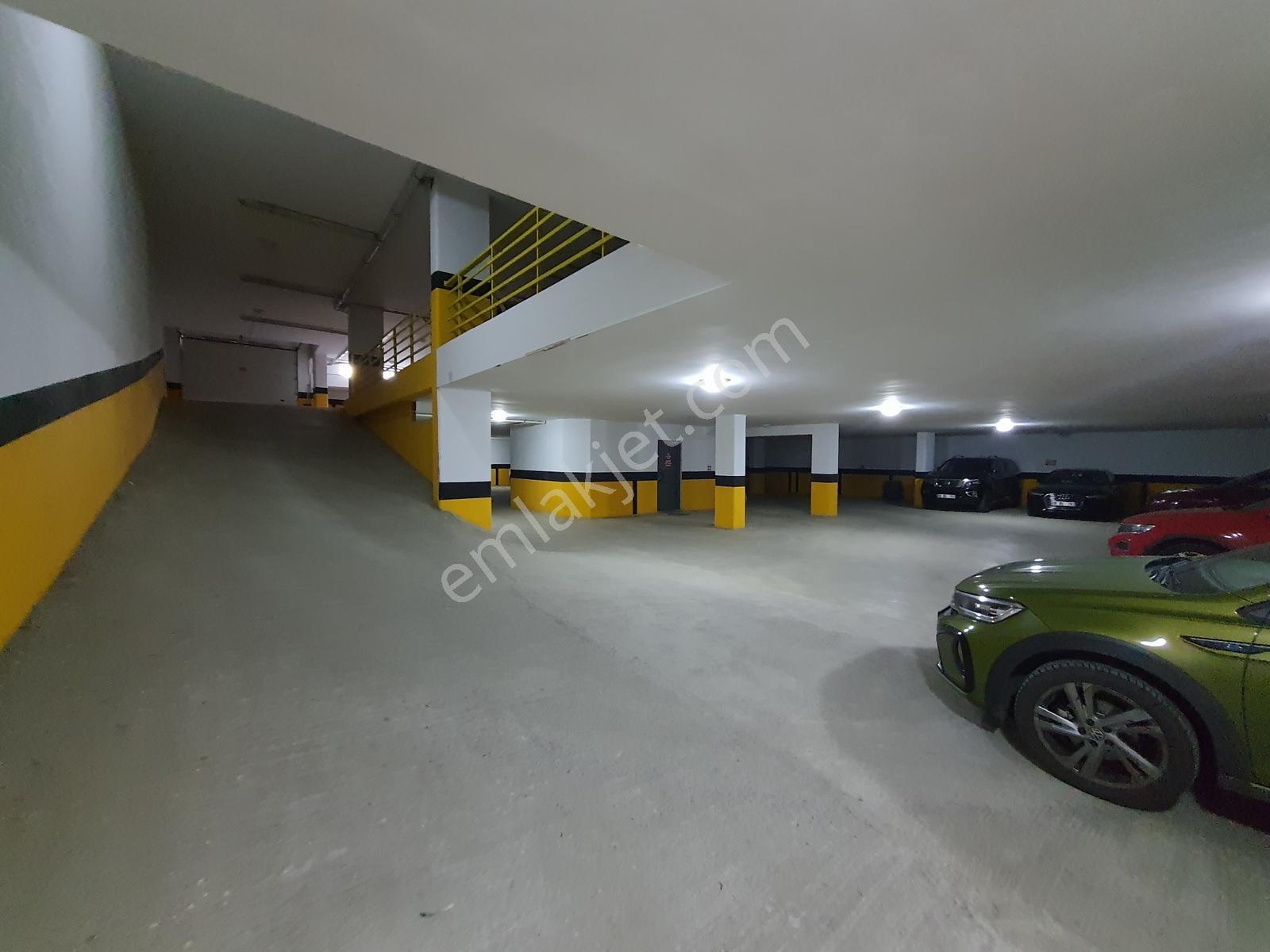 Arel'den Mustafa Kemal'de Plaza'da 2139 Sk.2 Kat K.otoparklı 1+1 - Görsel 24