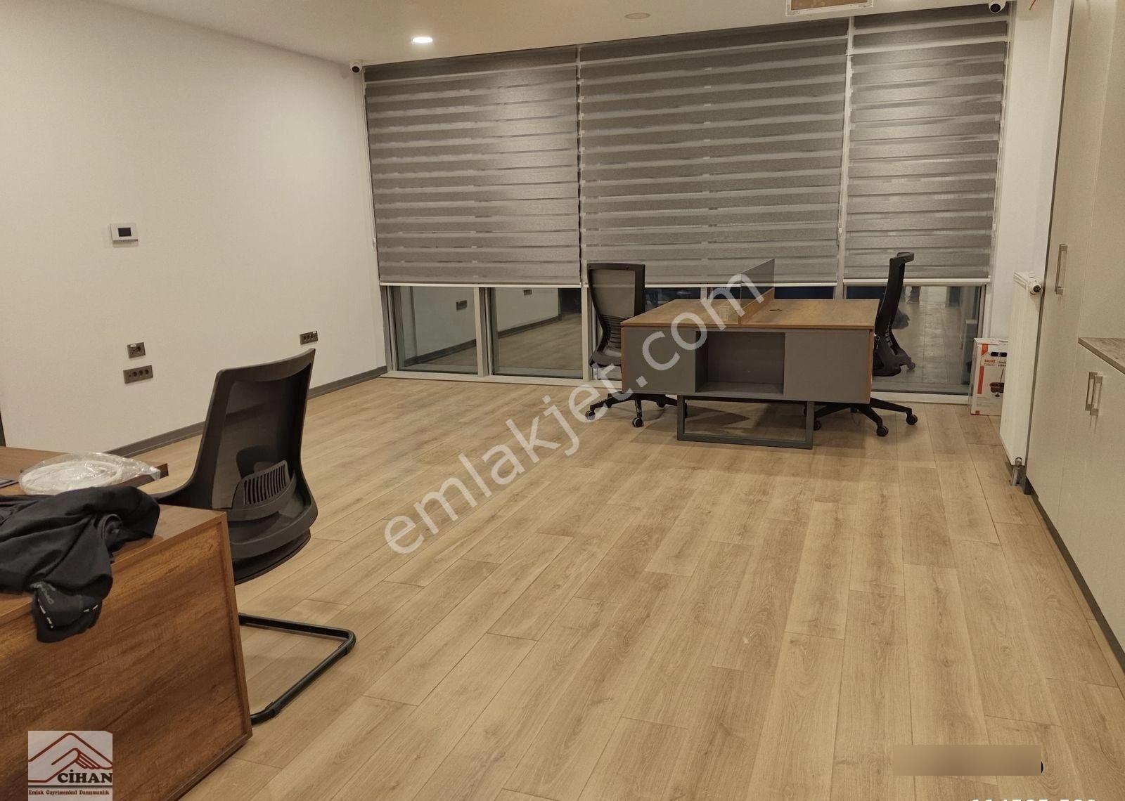 Mithatpaşa Cadde Üzerinde 500+500 -m2 İmalat & Ofise Katları