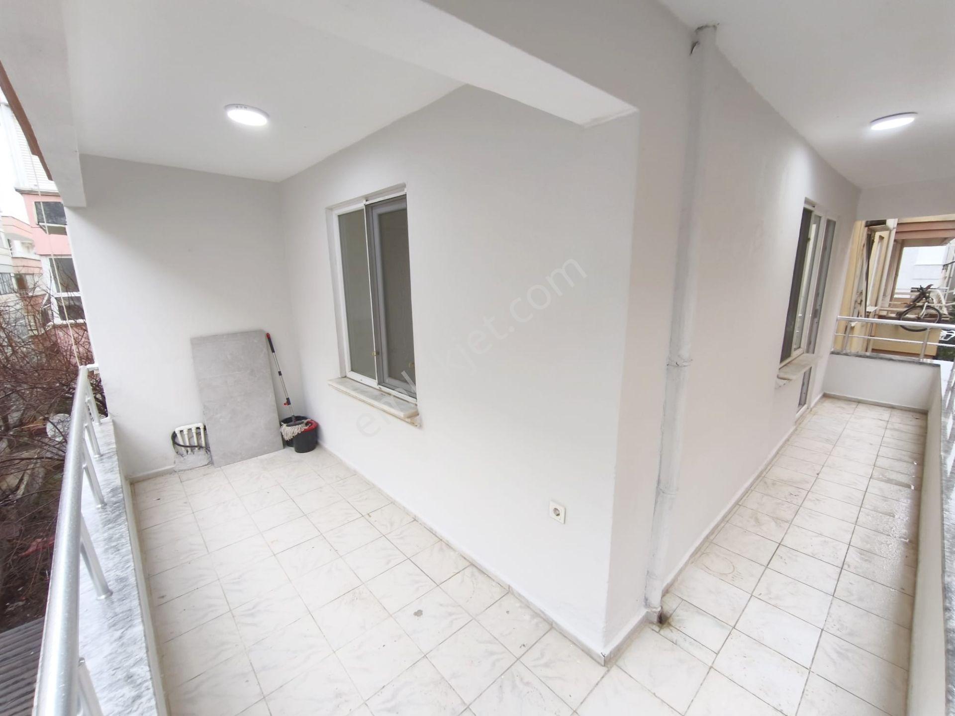 ▇akçayın Merkezin'de Ayrı Mutfaklı Arakat Geniş Balkonlu 2+1 Daire - Görsel 3