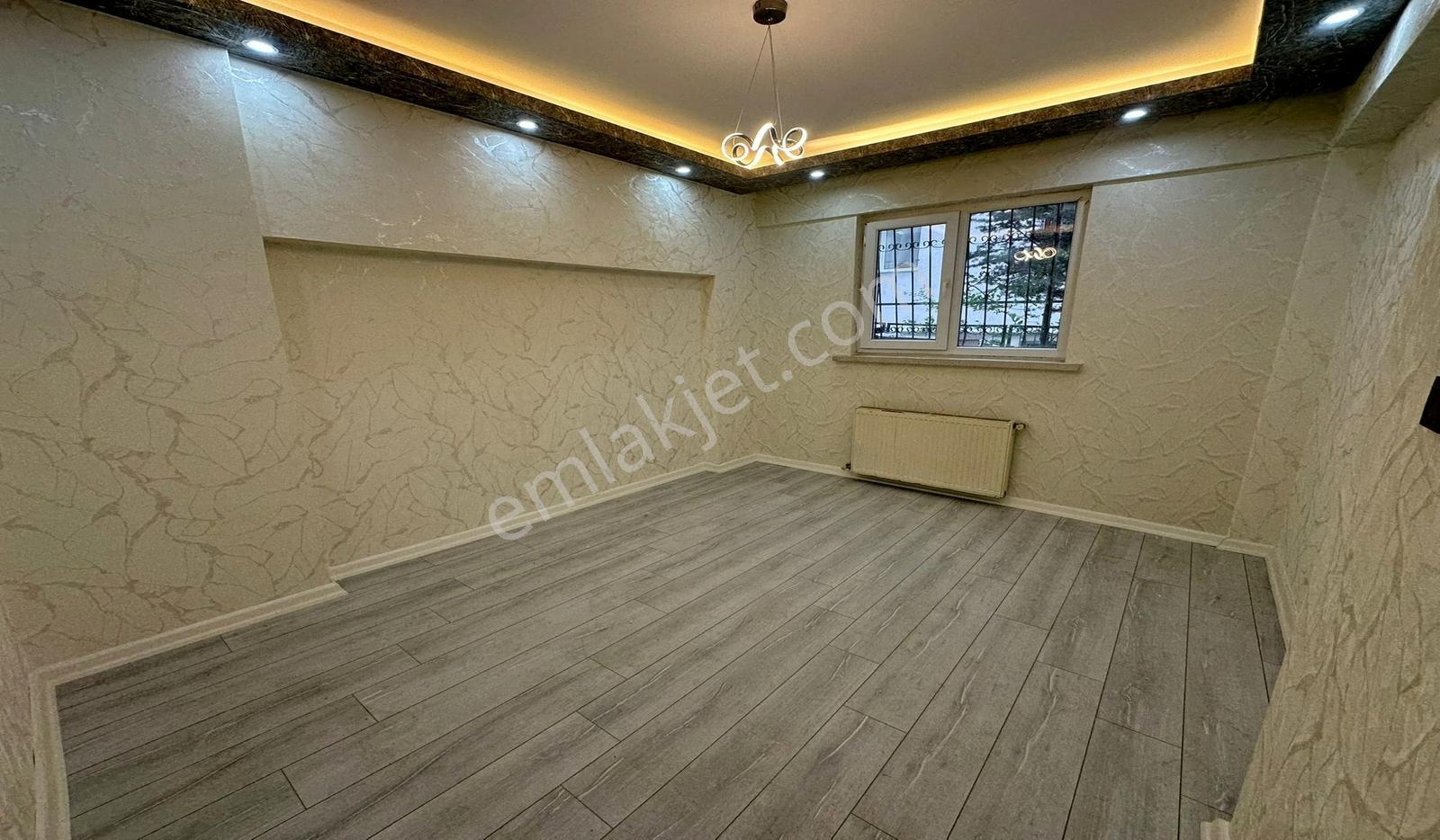 Bademlikde Cadde Üzerinde 3+1 Açık Cepheli Full Yapılı - Görsel 14