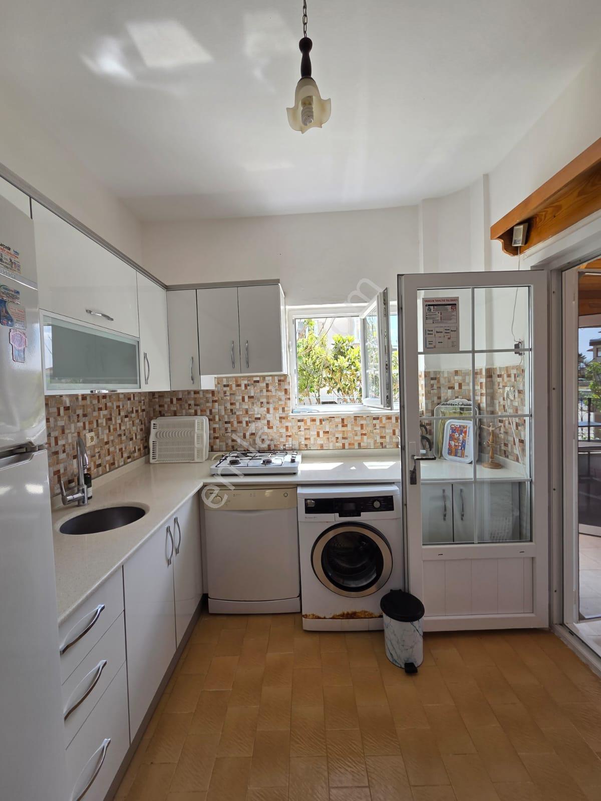 Erikli Sahilde Denize Yürüme Mesafesinde Bahçe Kullanımlı 2+1 Kiralık - Görsel 11