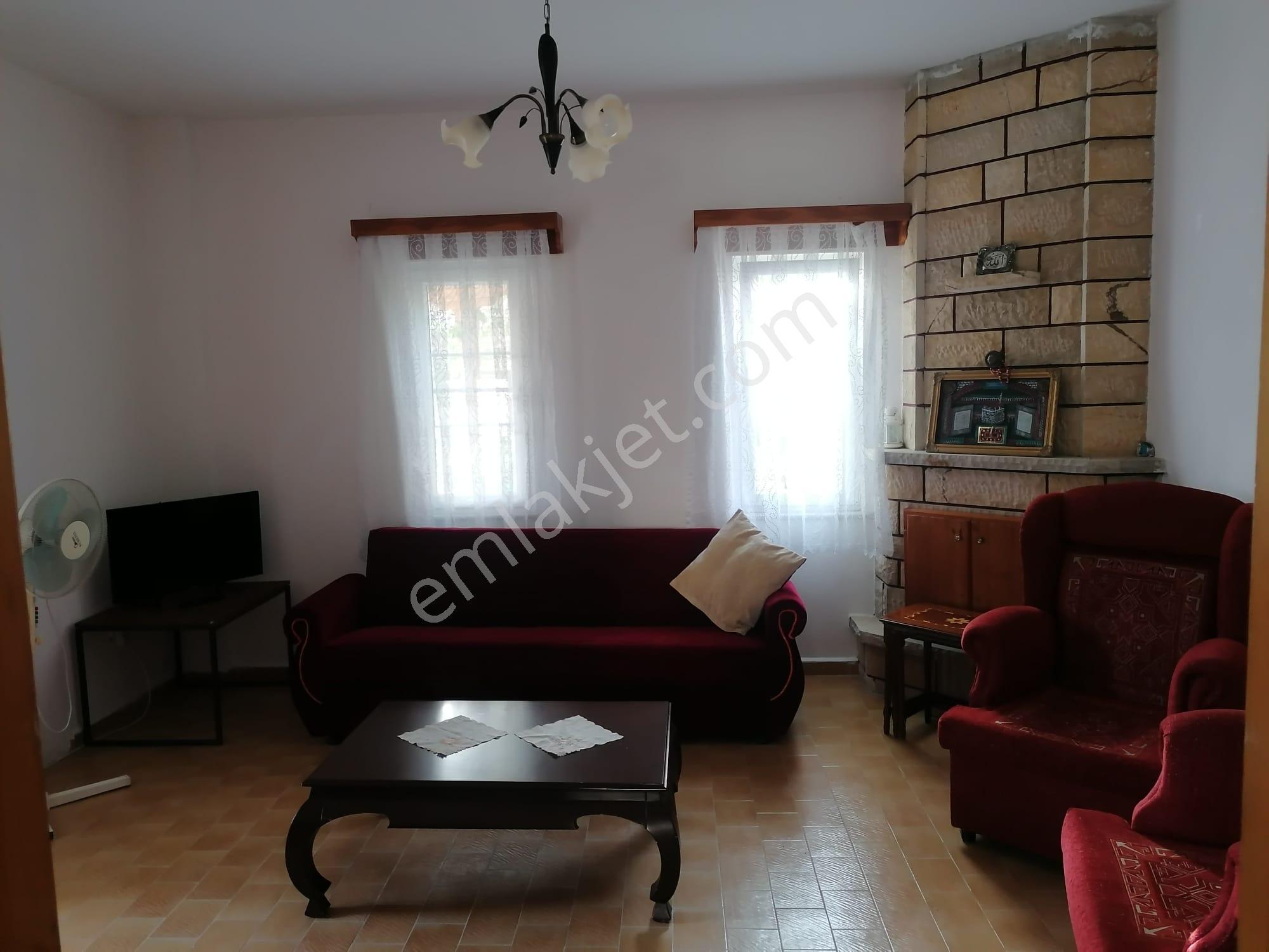 Erikli Sahilde Denize Yürüme Mesafesinde Bahçe Kullanımlı 2+1 Kiralık - Görsel 14