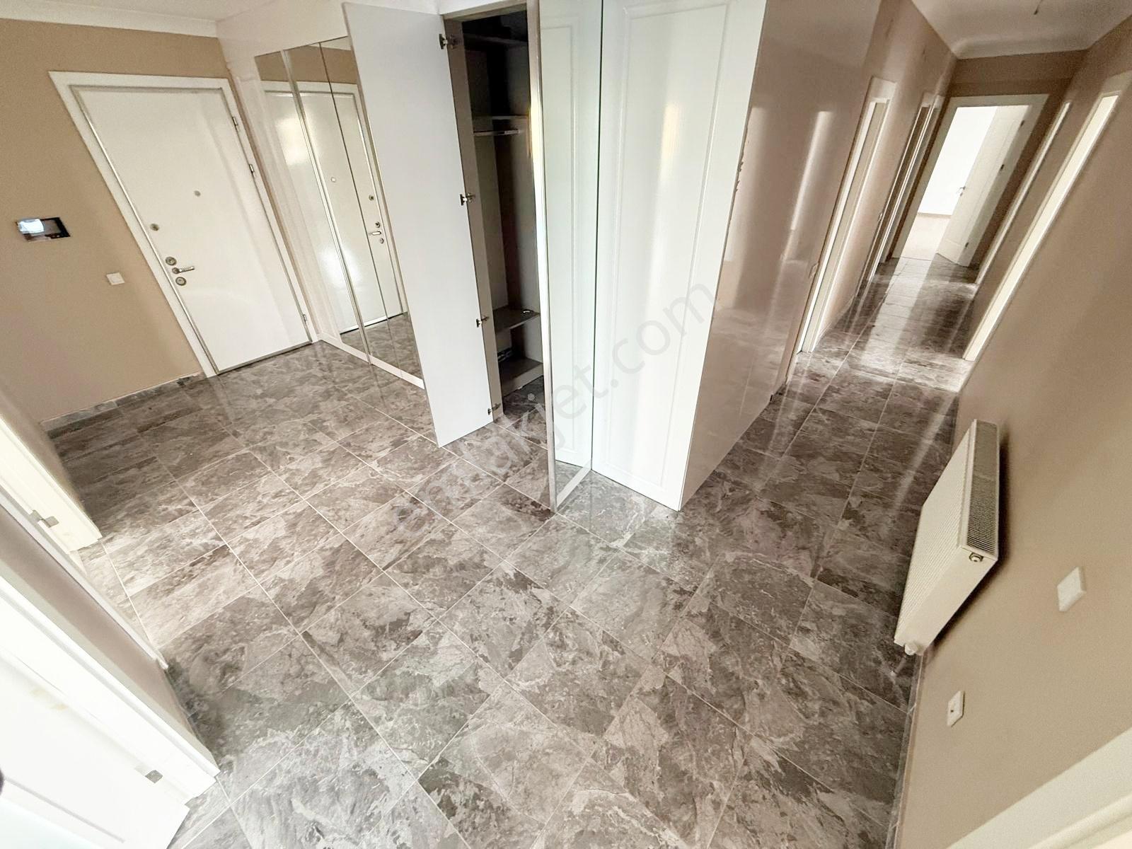 Ovacığın Gözdesi Sitede 240 M2 Çit Boloklu Güvenlikli - Görsel 9