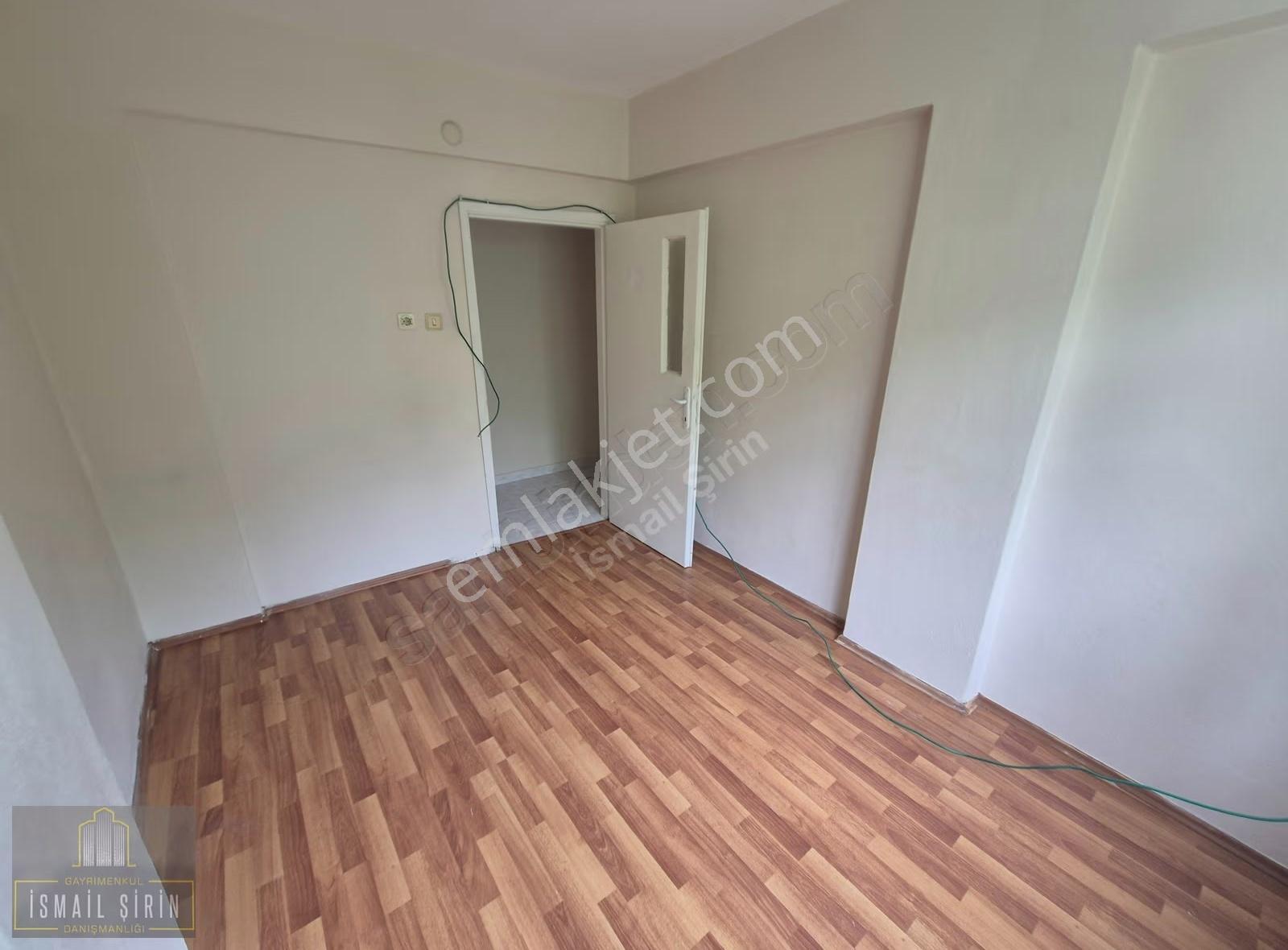 Şirinden Manastırda Ana Cadde'de Deniz Manzaralı Ara Kat Daire - Görsel 9