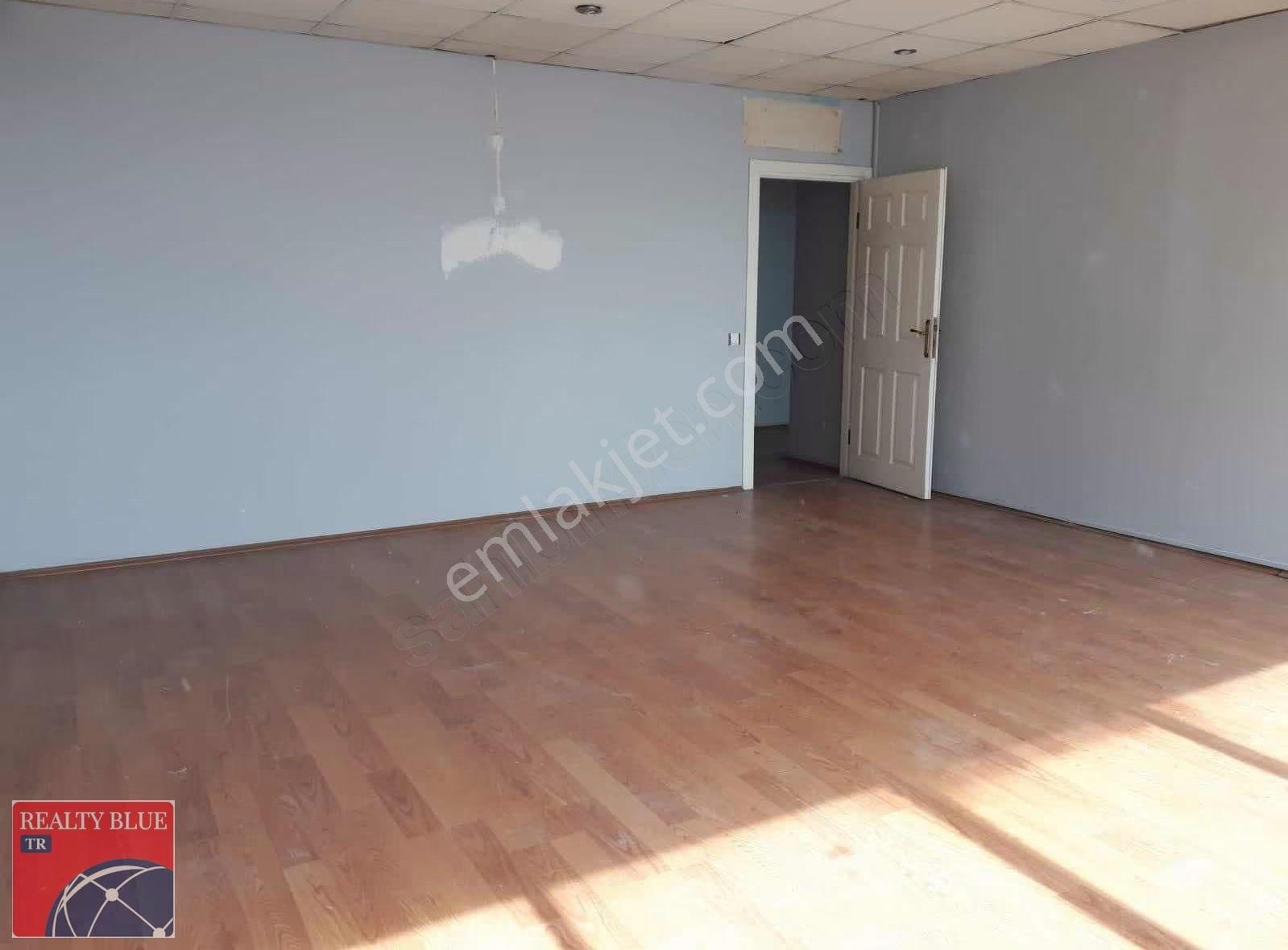 Sancaktep'de Kiralık 1200m2 Depo - Görsel 3