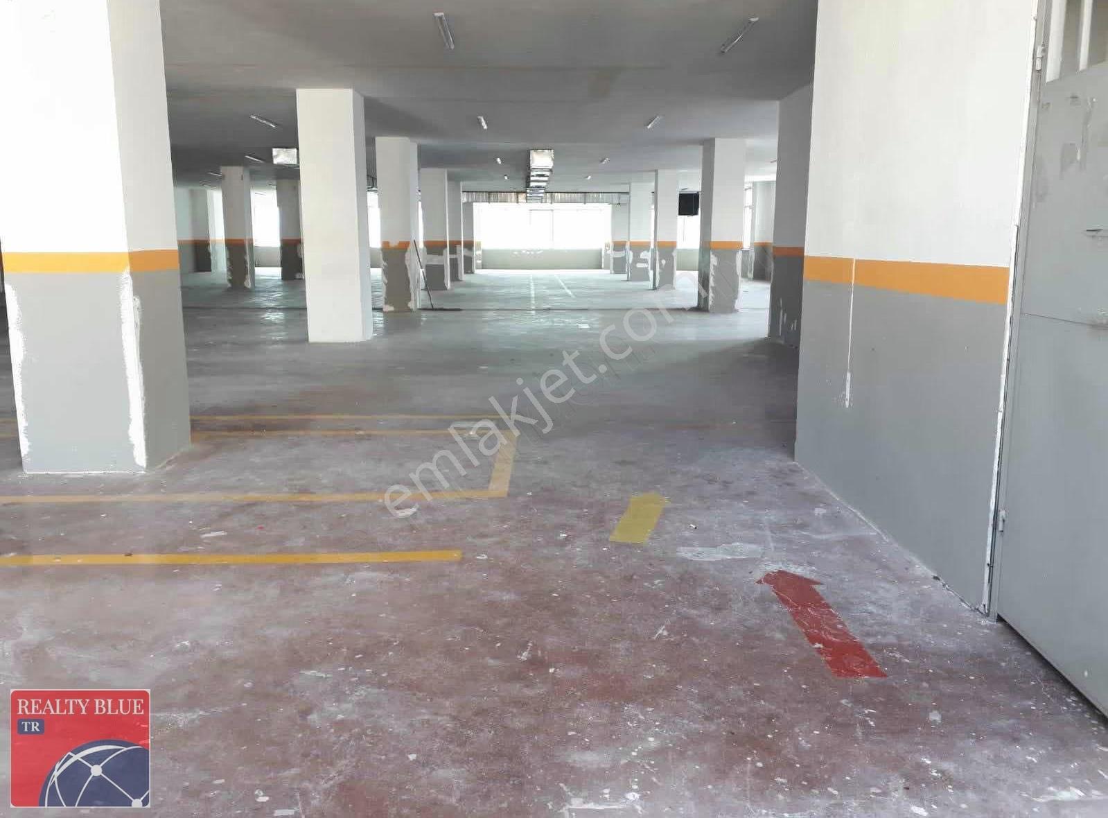 Sancaktep'de Kiralık 1200m2 Depo