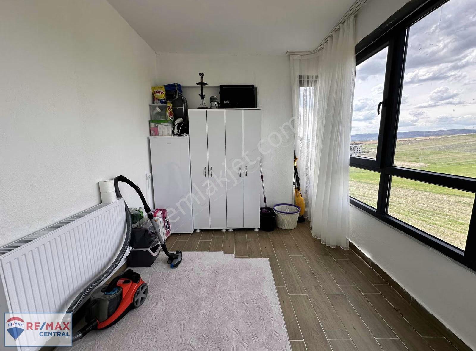 Remax Central'dan Klavuz Mah. Yeni Bina 3.5+1 Satılık Daire - Görsel 3