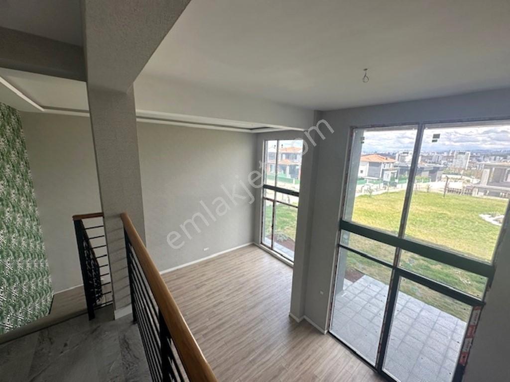 Bağlıcada Bahçe Kullanımlı Villa Konforunda Loft Daire - Görsel 17
